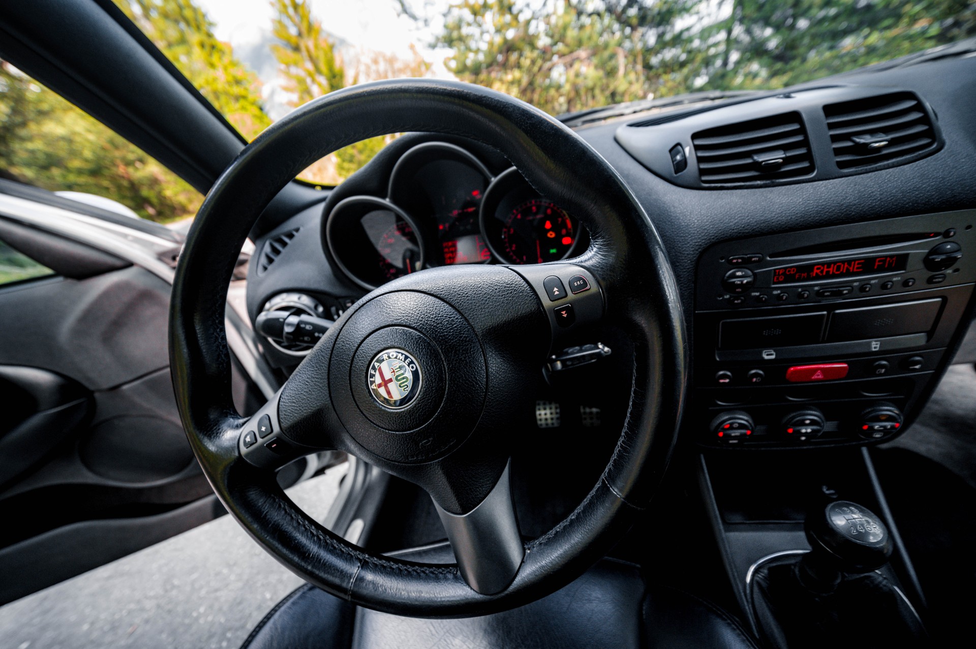 ALFA ROMEO 147 3.2 GTA-image-4