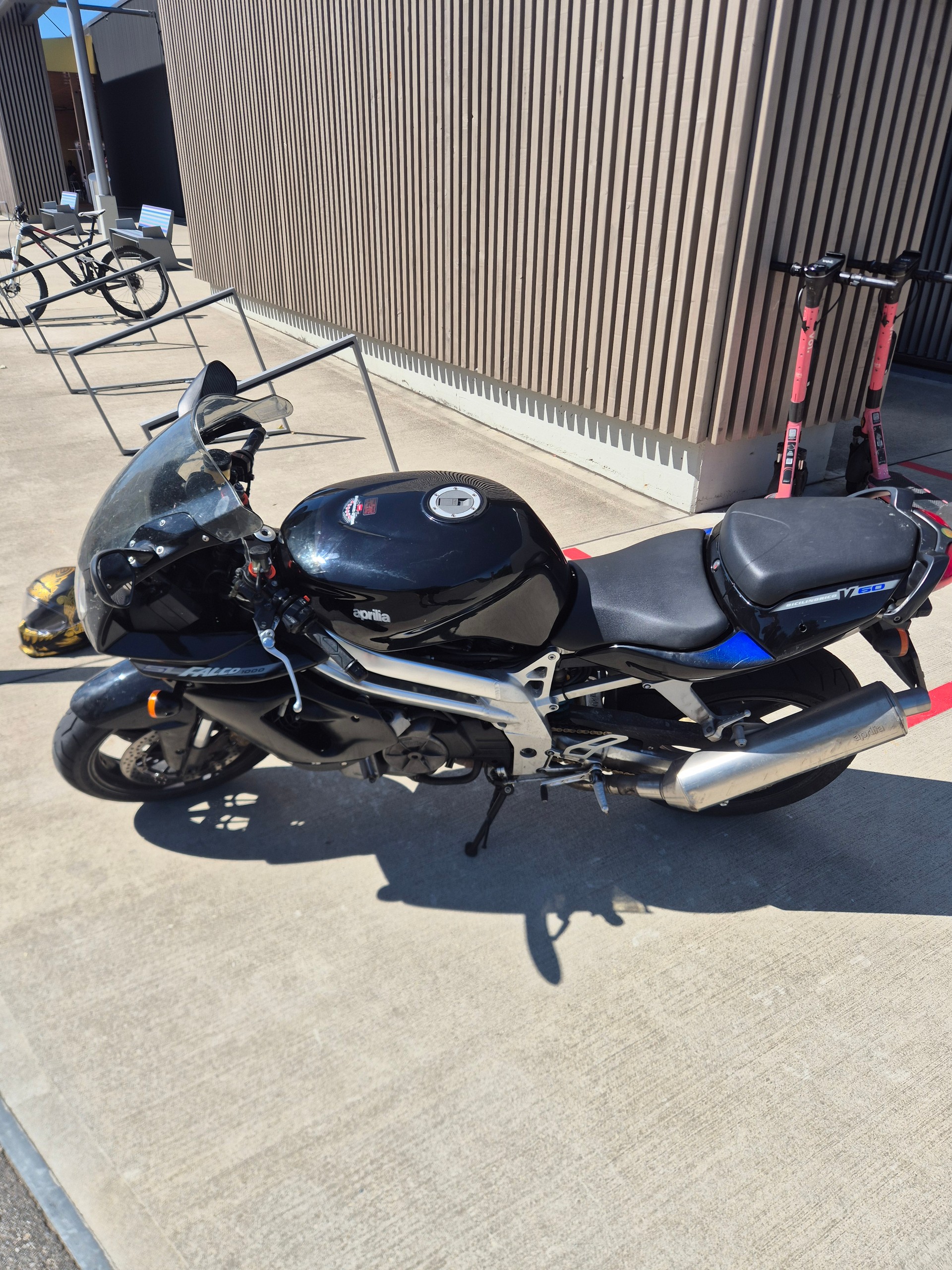 APRILIA SL 1000 Falco I.E.-image-1