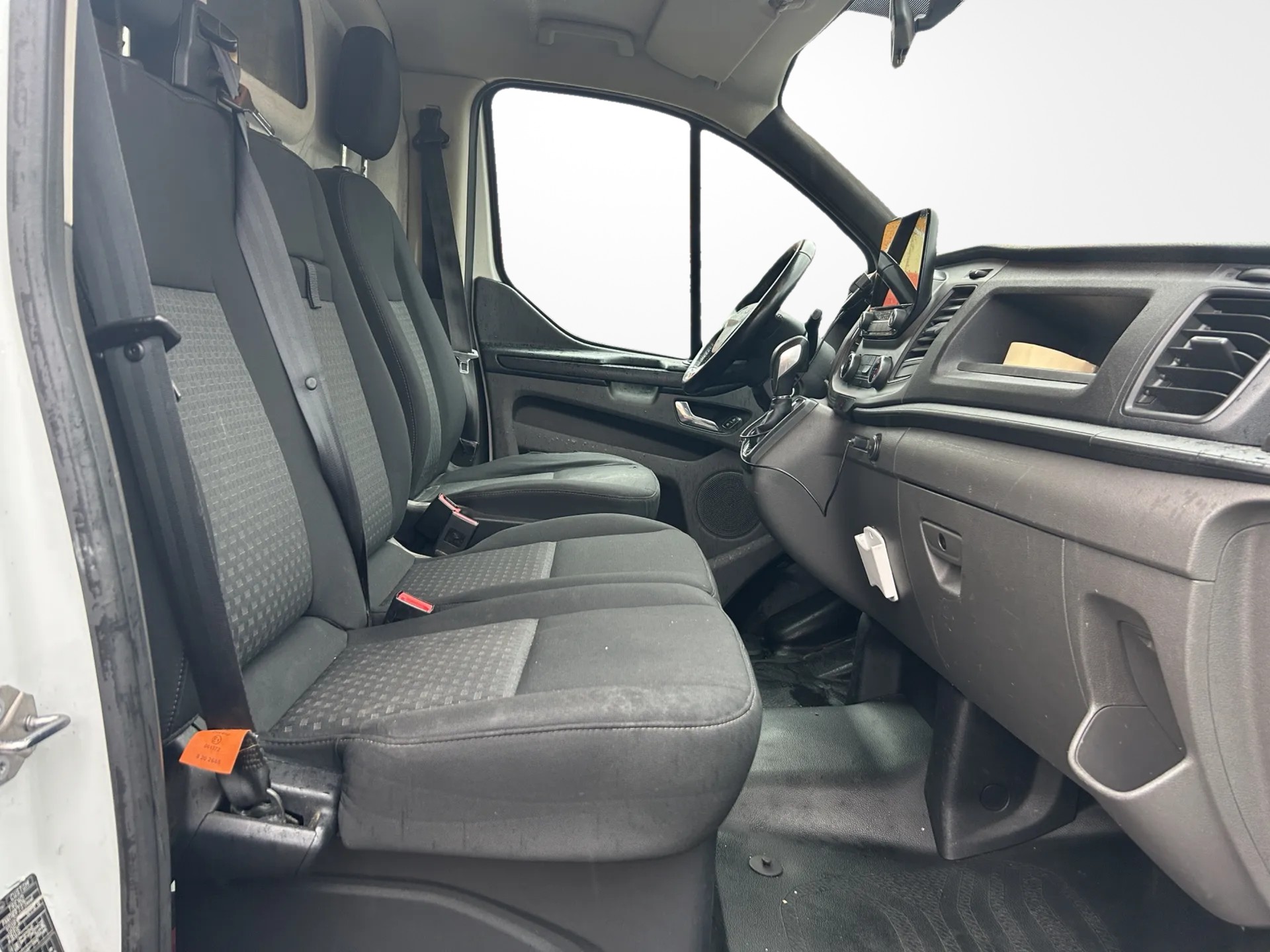 FORD Transit Custom 340 L1H1 Trend A-image-5