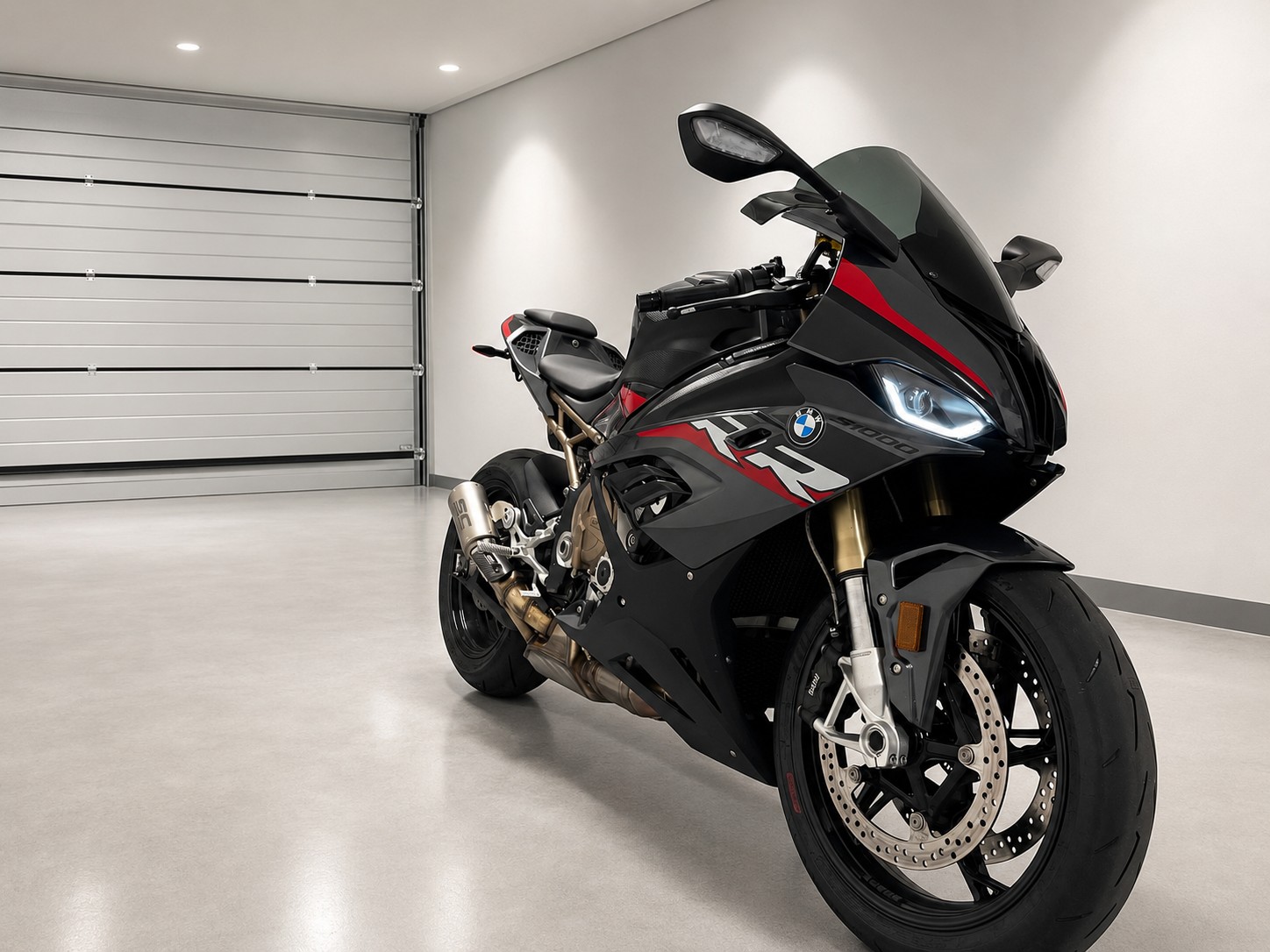BMW S 1000 RR-image-0