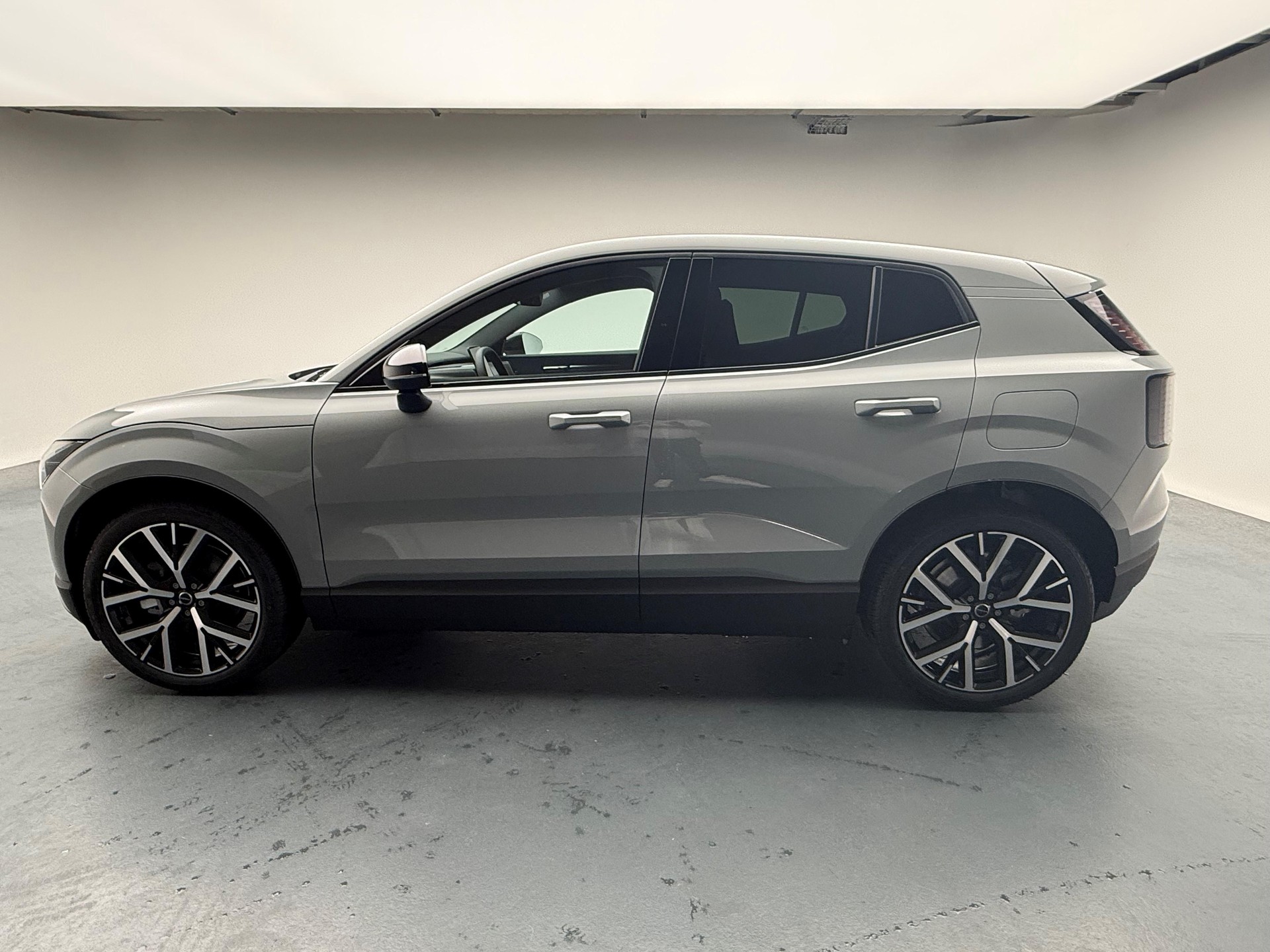 VOLVO EX30 E60 Twin Ultra Performance Sw. Black Ed. AWD-showroom-element-1