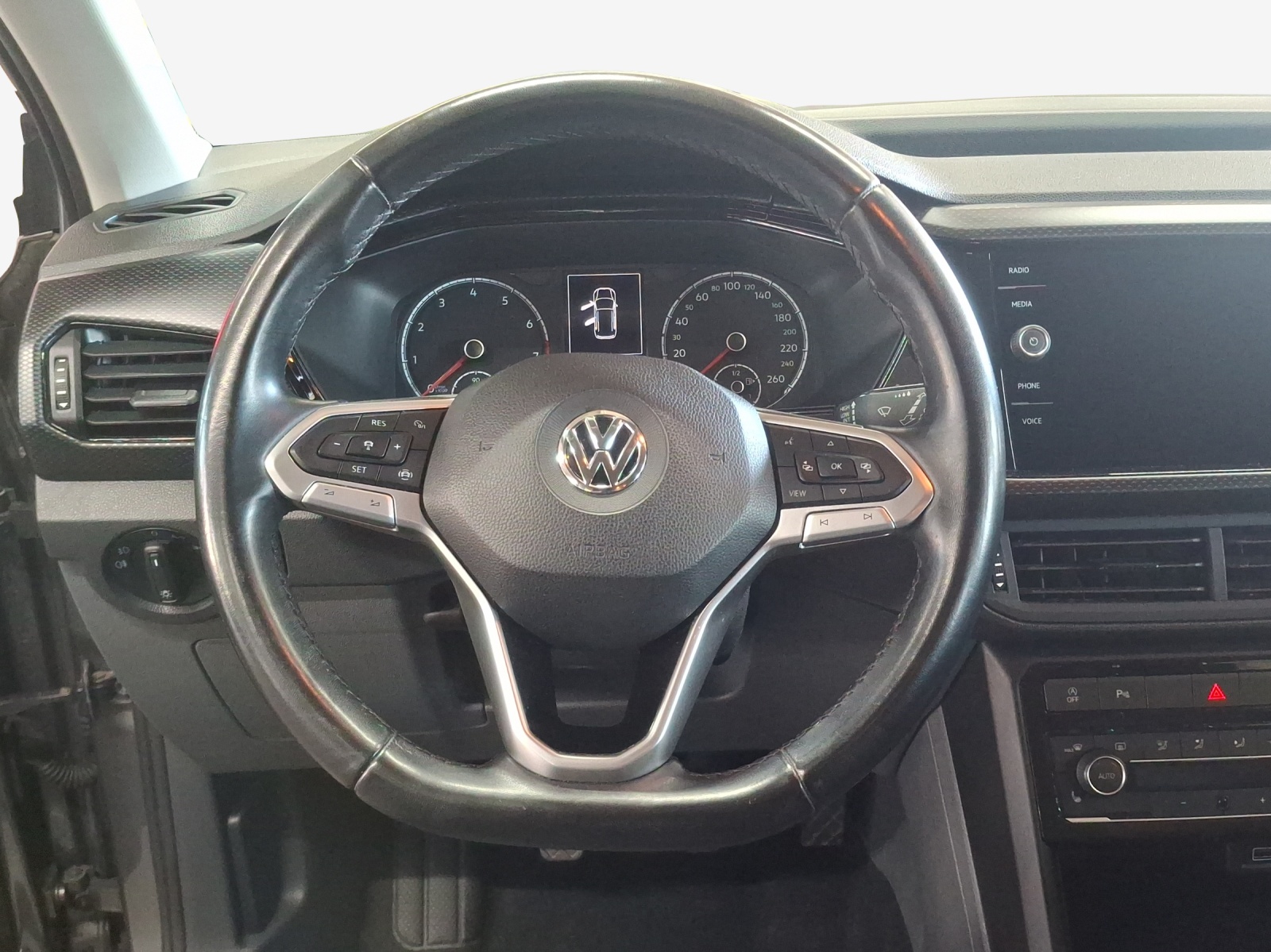 VW T-Cross 1.0 TSI Life-image-9