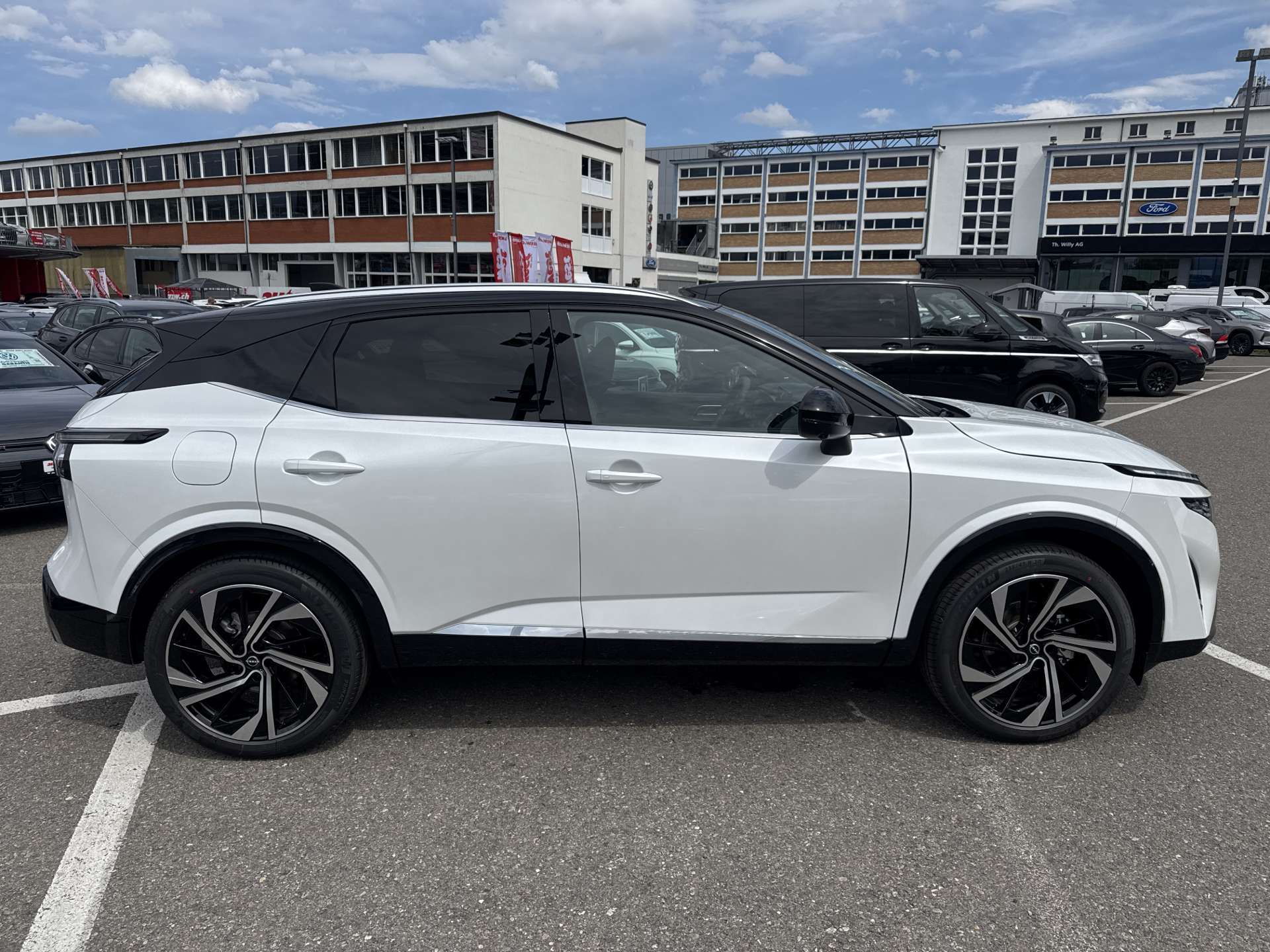 NISSAN Qashqai 1.3 DIG-T MHEV Tekna+ Xtronic-Automat-image-10