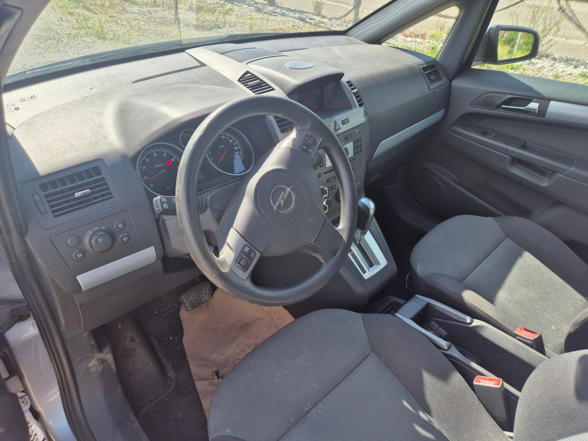 OPEL Zafira 2.2i 16V Winterline-image-8