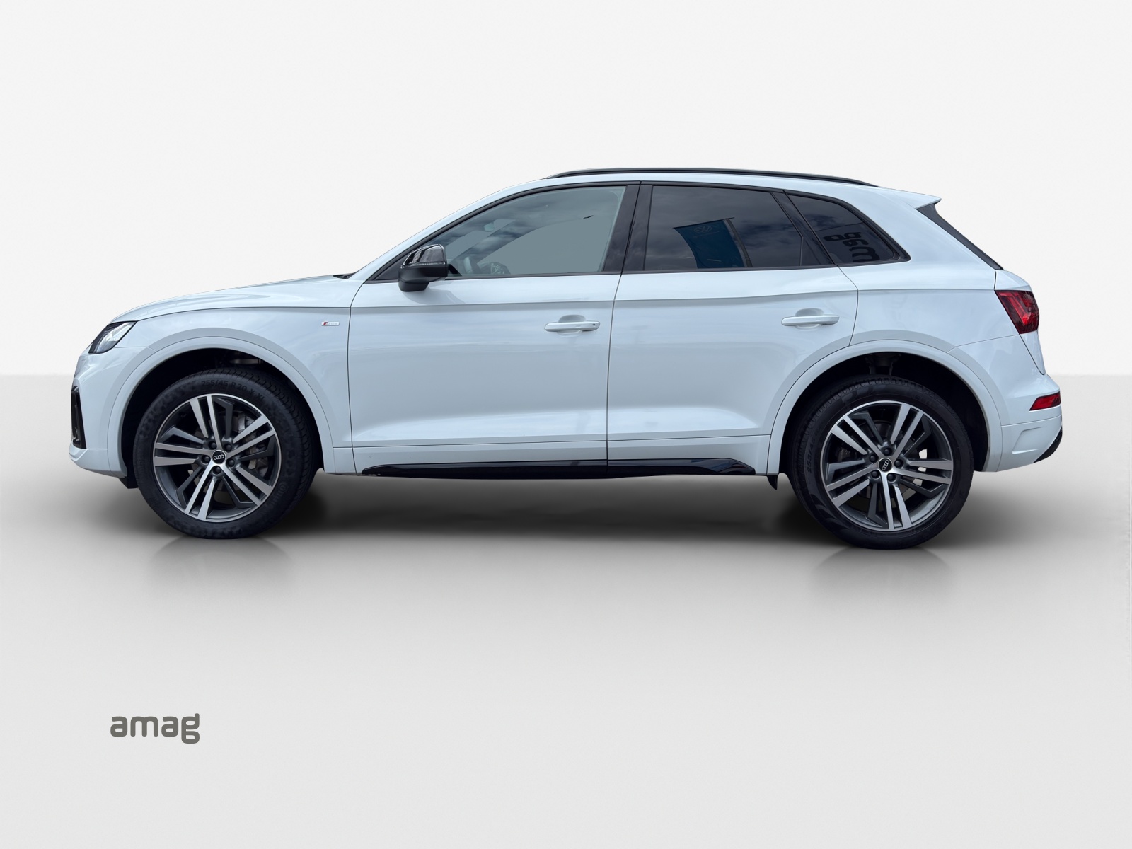 AUDI Q5 40 TDI Black Edition quattro S-tronic-showroom-element-1
