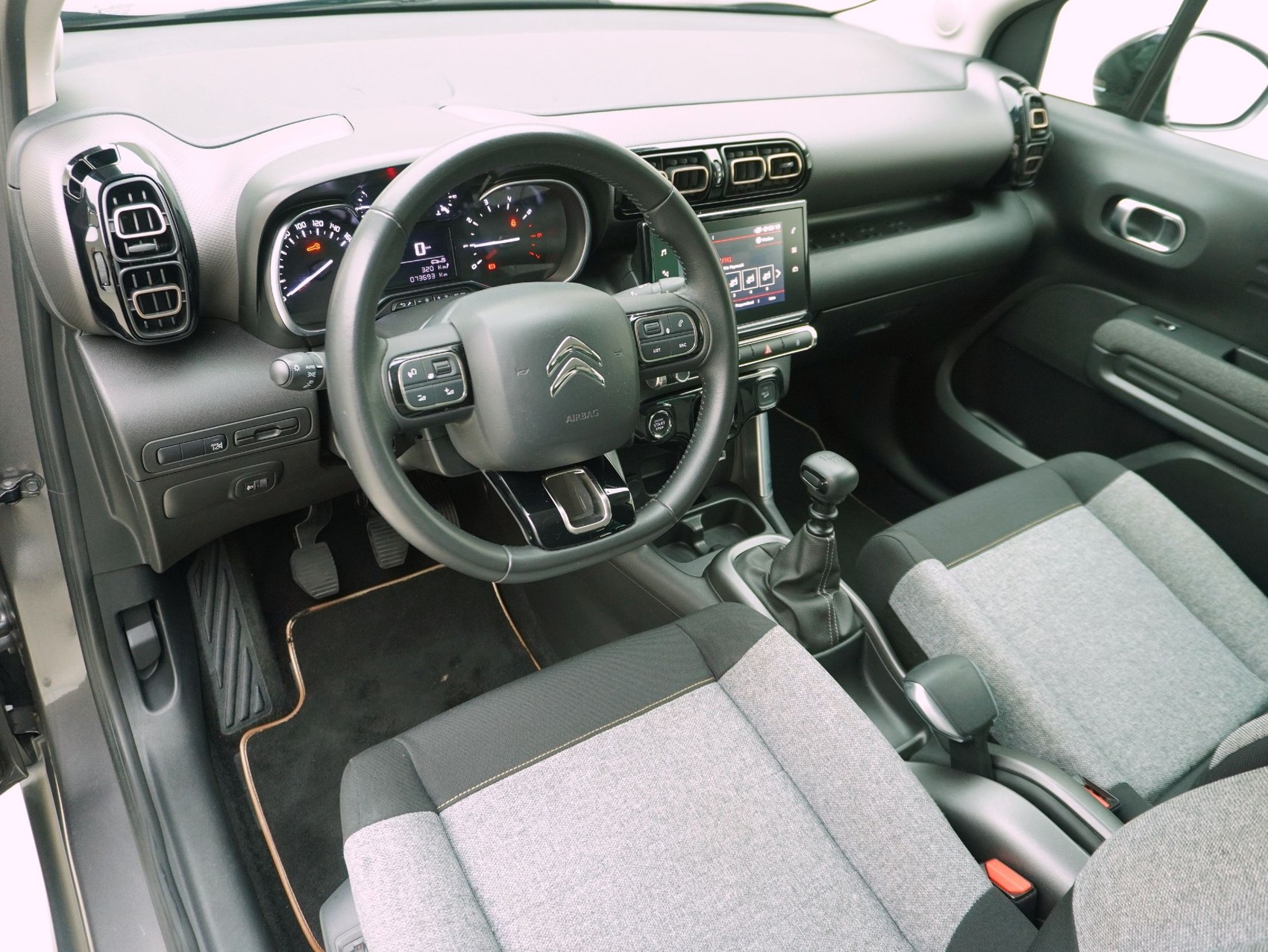 CITROEN C3 Aircross 1.2 PureTech Origins-image-9