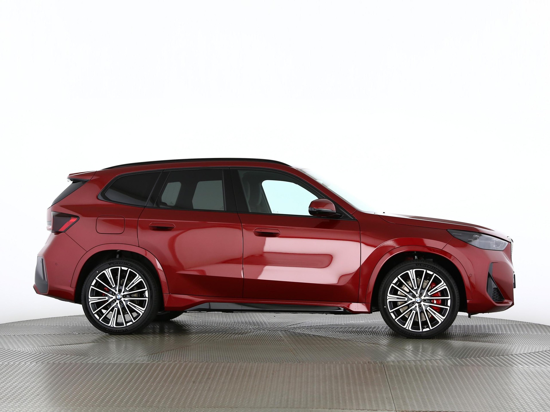 BMW iX1 30 xDrive-image-23