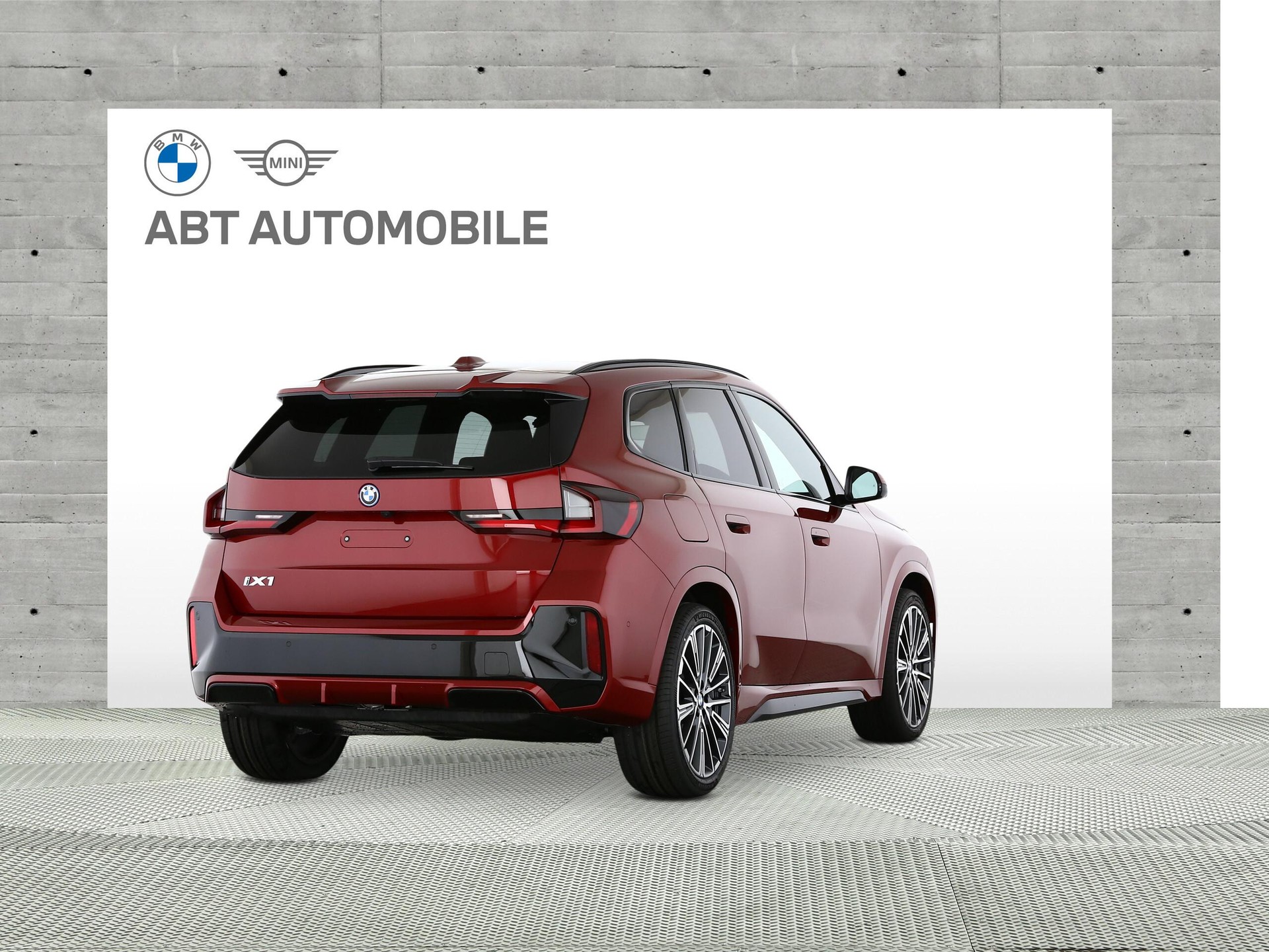 BMW iX1 30 xDrive-showroom-element-2