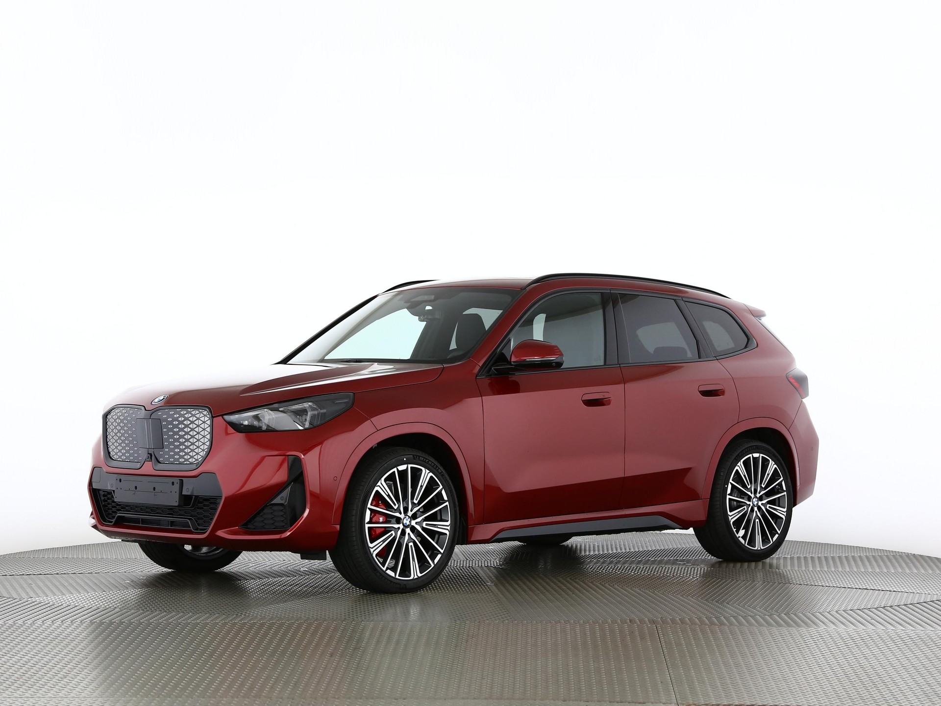BMW iX1 30 xDrive-image-8