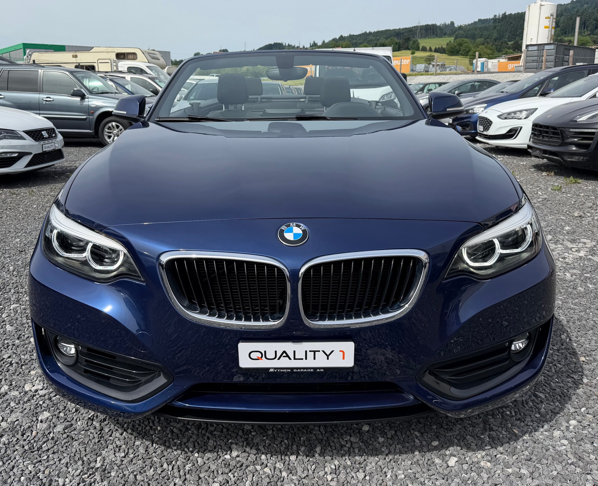BMW 218i Steptronic-image-7