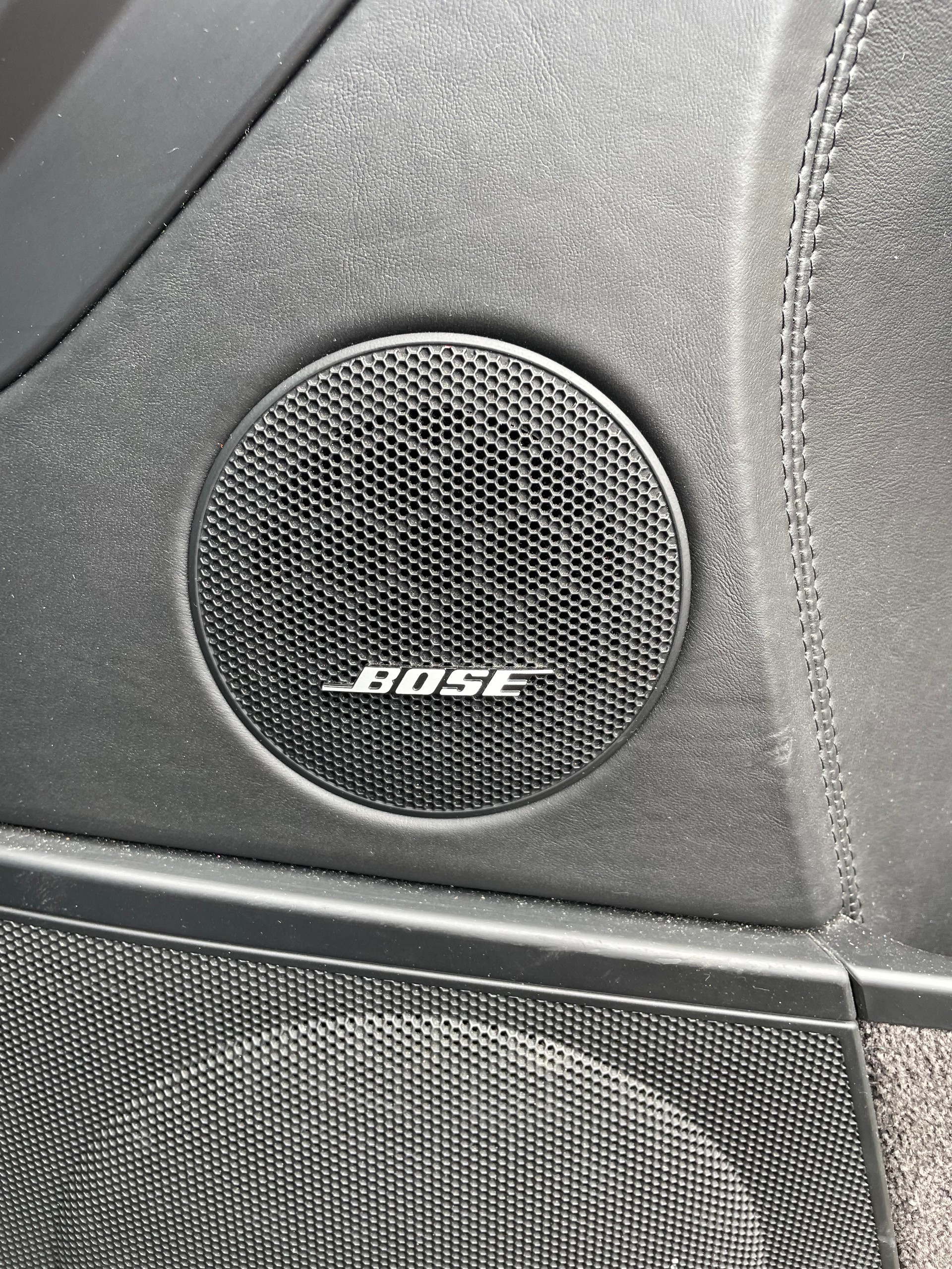 PORSCHE Cayenne Turbo-image-20