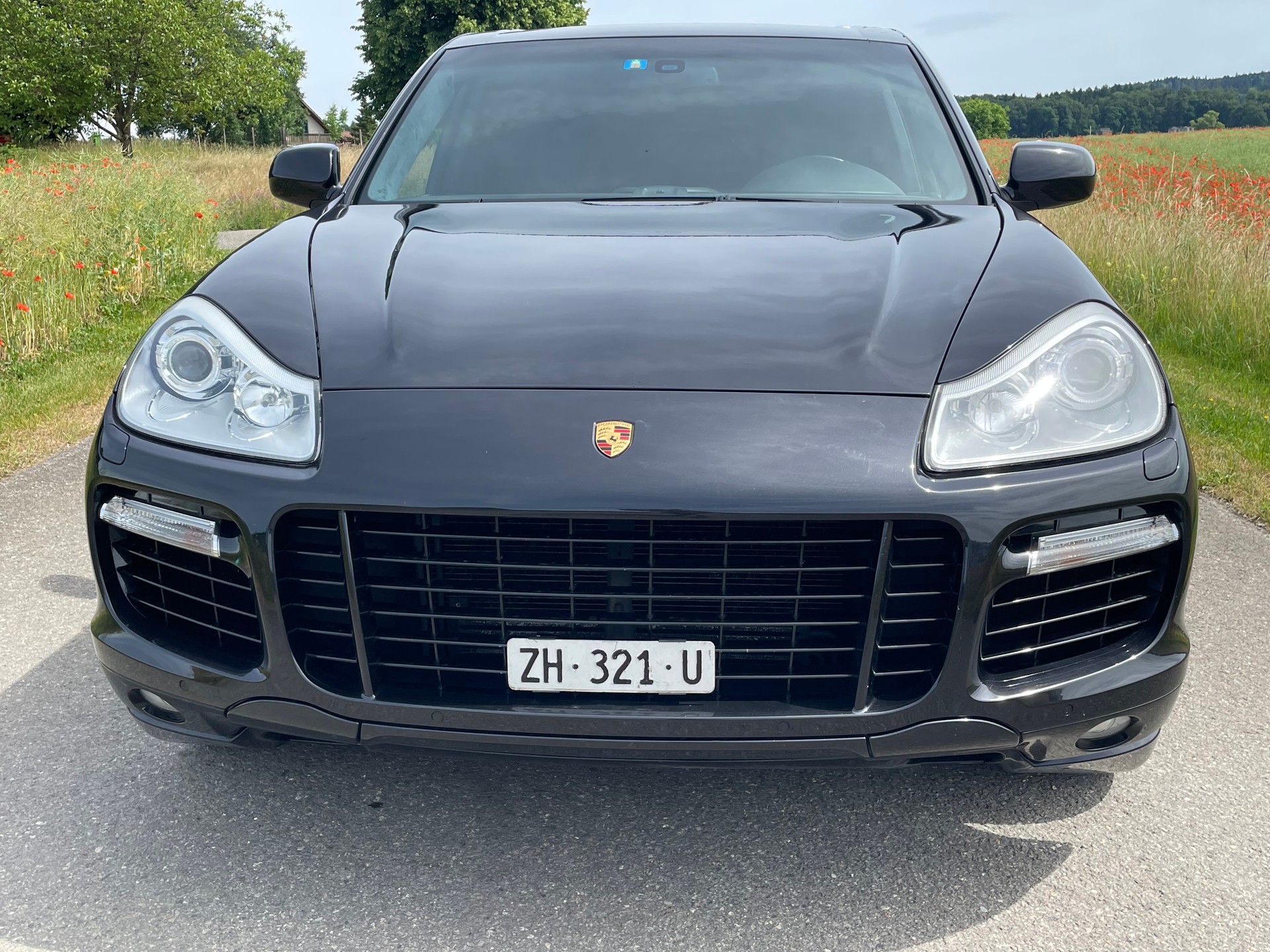 PORSCHE Cayenne Turbo-image-4