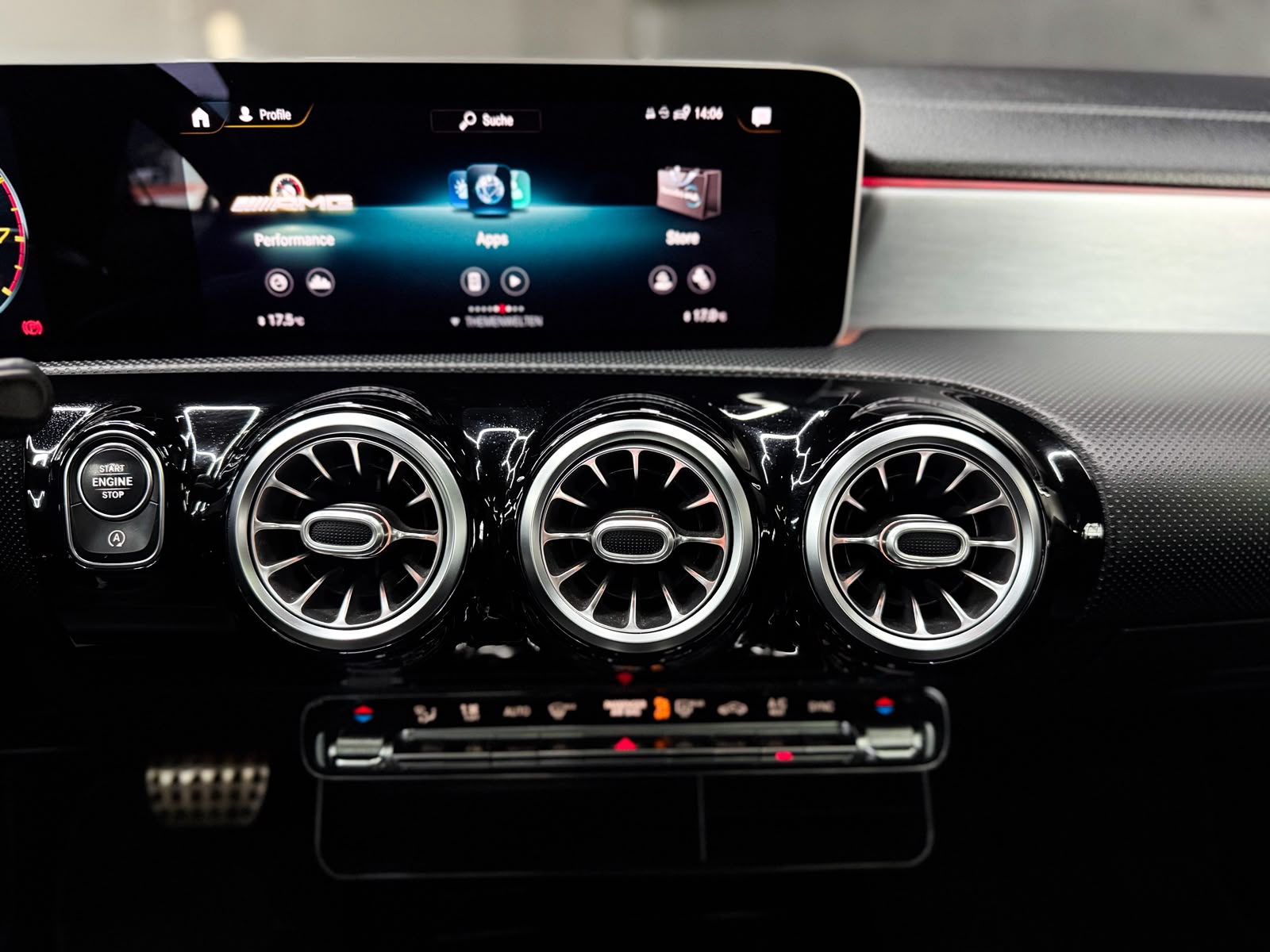 MERCEDES-BENZ CLA 250 4Matic AMG Line 7G-DCT-image-14