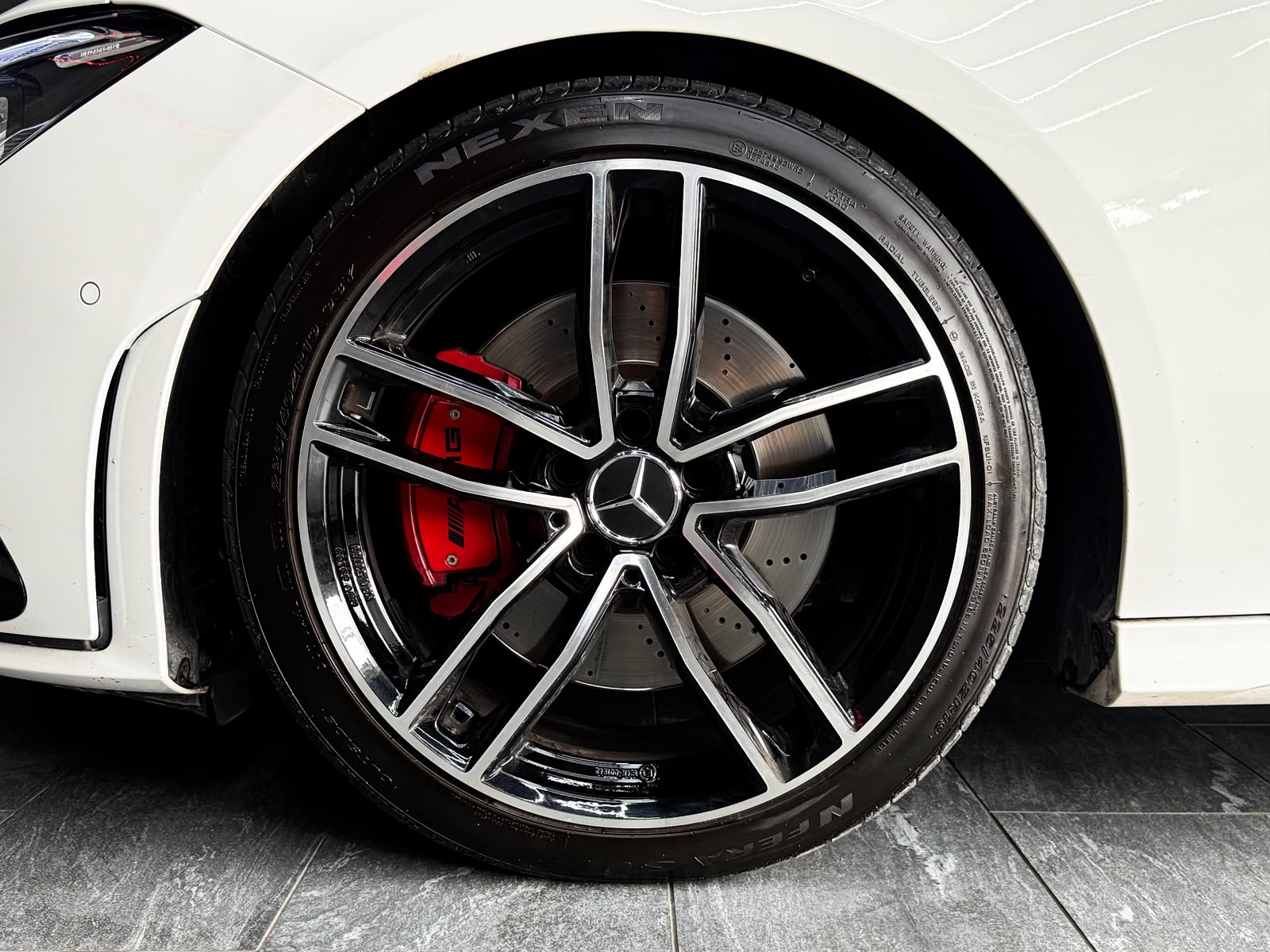 MERCEDES-BENZ CLA 250 4Matic AMG Line 7G-DCT-image-22