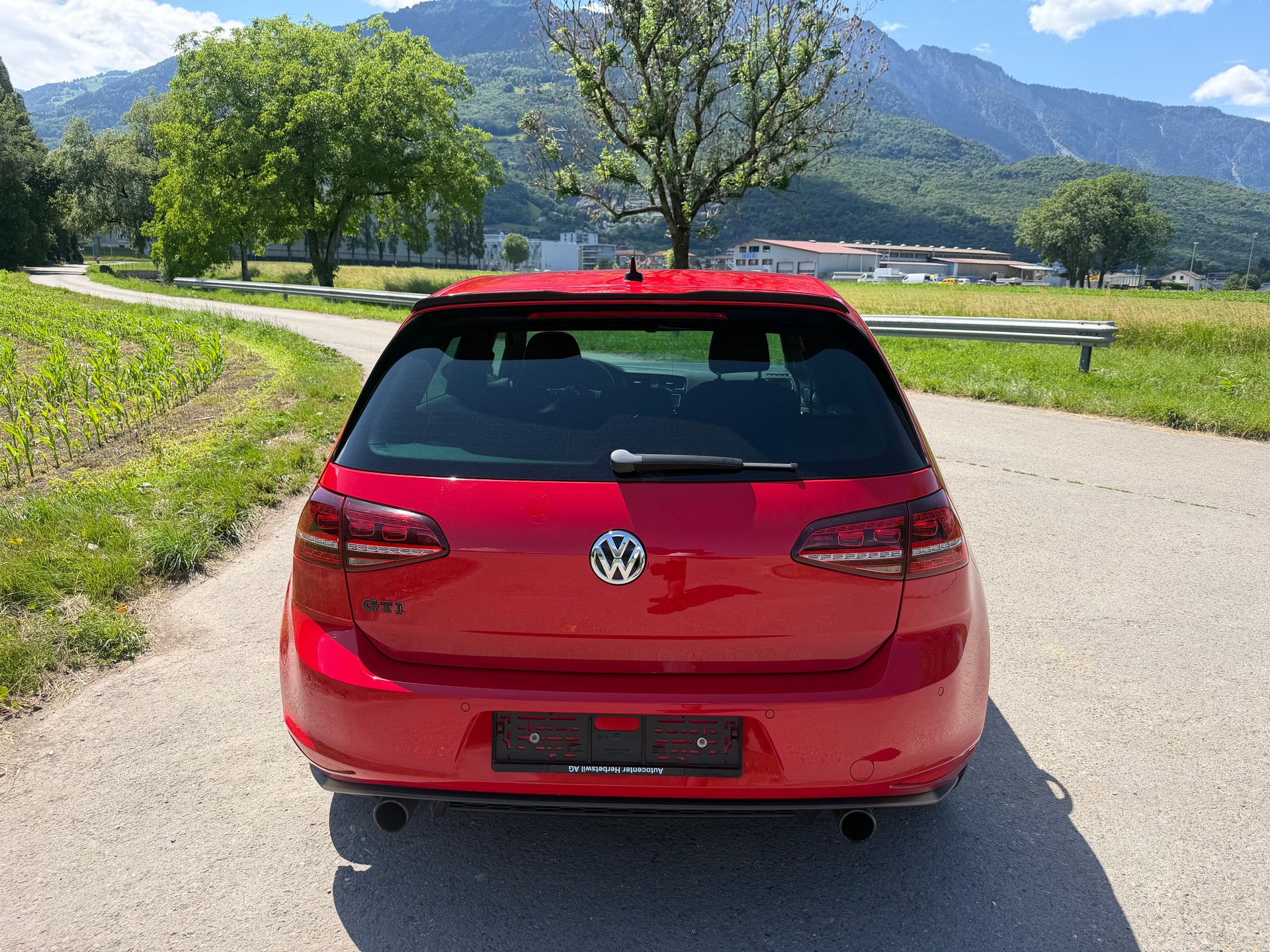 VW 2.0 GTI 220 PS-image-4