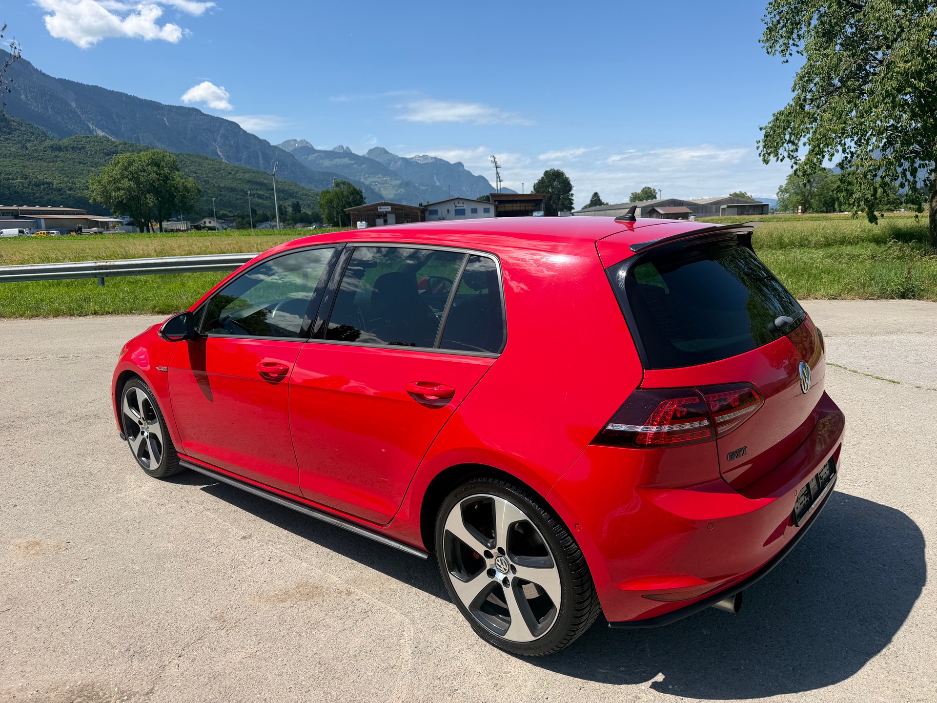 VW 2.0 GTI 220 PS-image-5