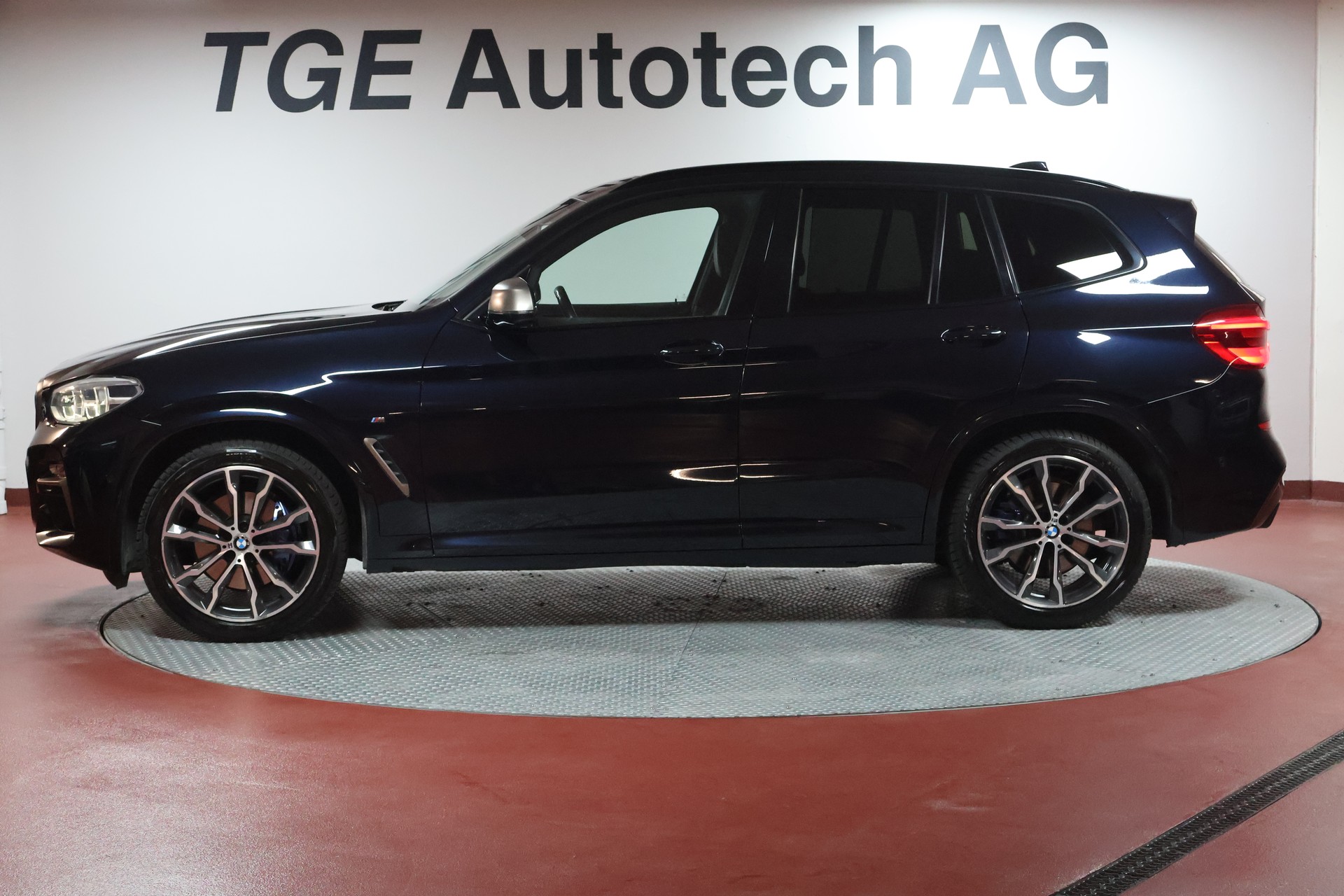 BMW X3 M40d Steptronic-showroom-element-3