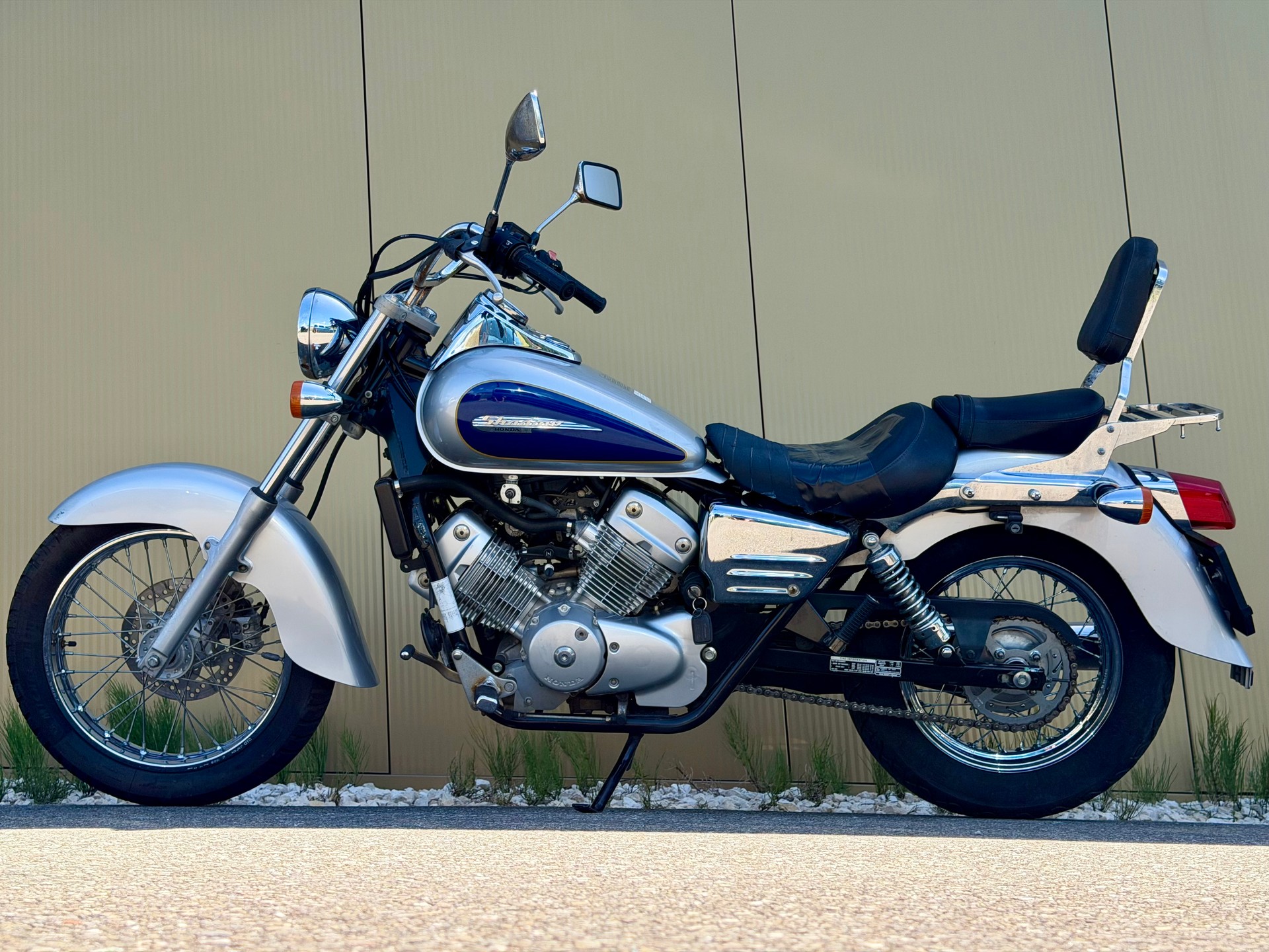 HONDA VT 125 C Shadow-image-9