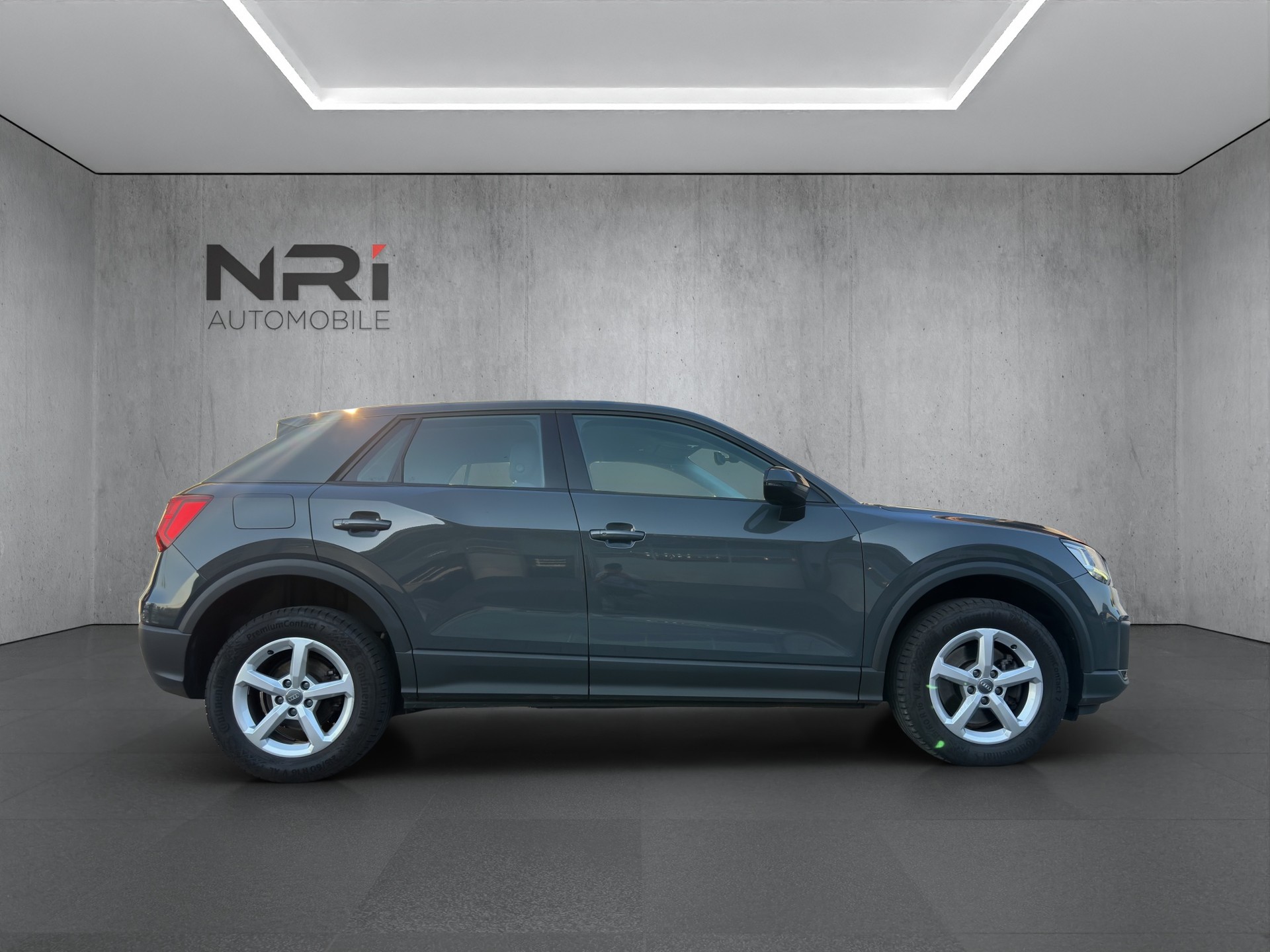 AUDI Q2 2.0 40 TFSI Attration quattro S-Tronic-showroom-element-3