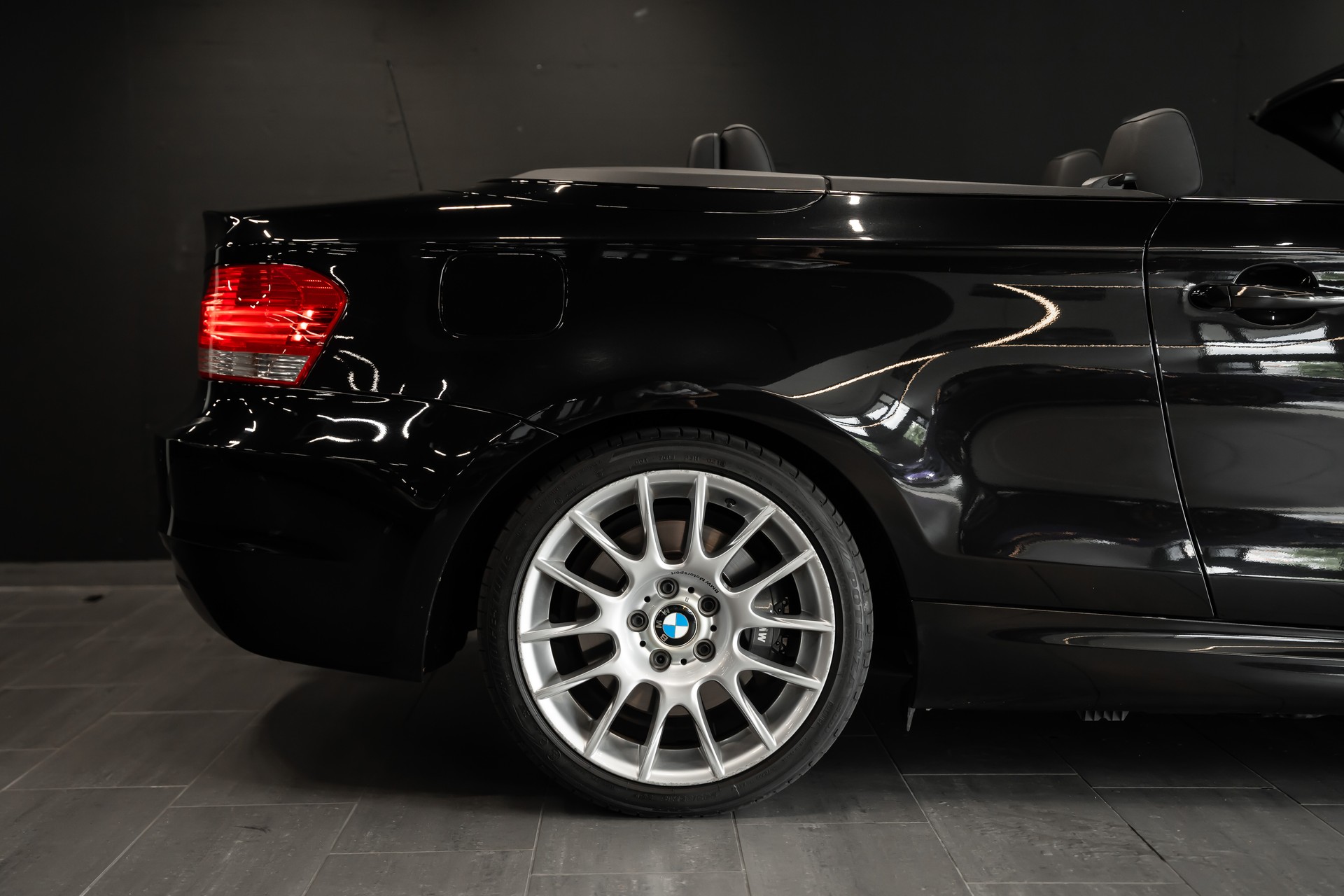 BMW 135i Cabrio Steptronic / Tempomat / Sitzheizung / M-Paket-image-5