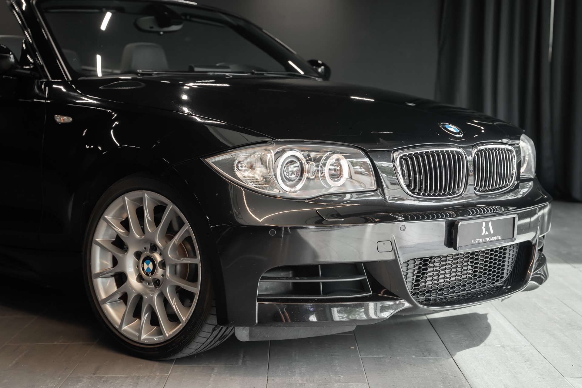 BMW 135i Cabrio Steptronic / Tempomat / Sitzheizung / M-Paket-image-1