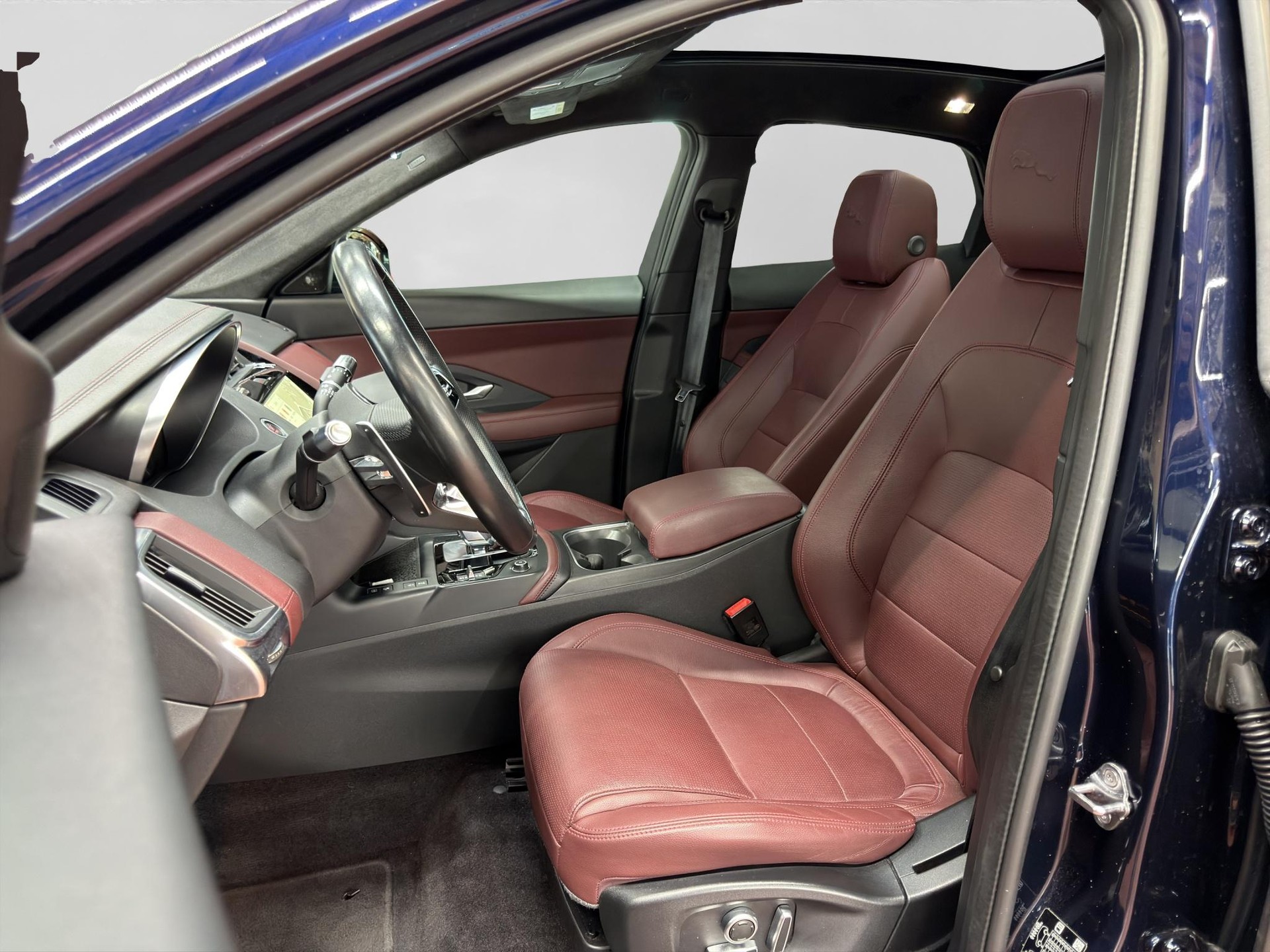 JAGUAR E-Pace 1.5 T 300e R-Dynamic S AWD-showroom-element-2