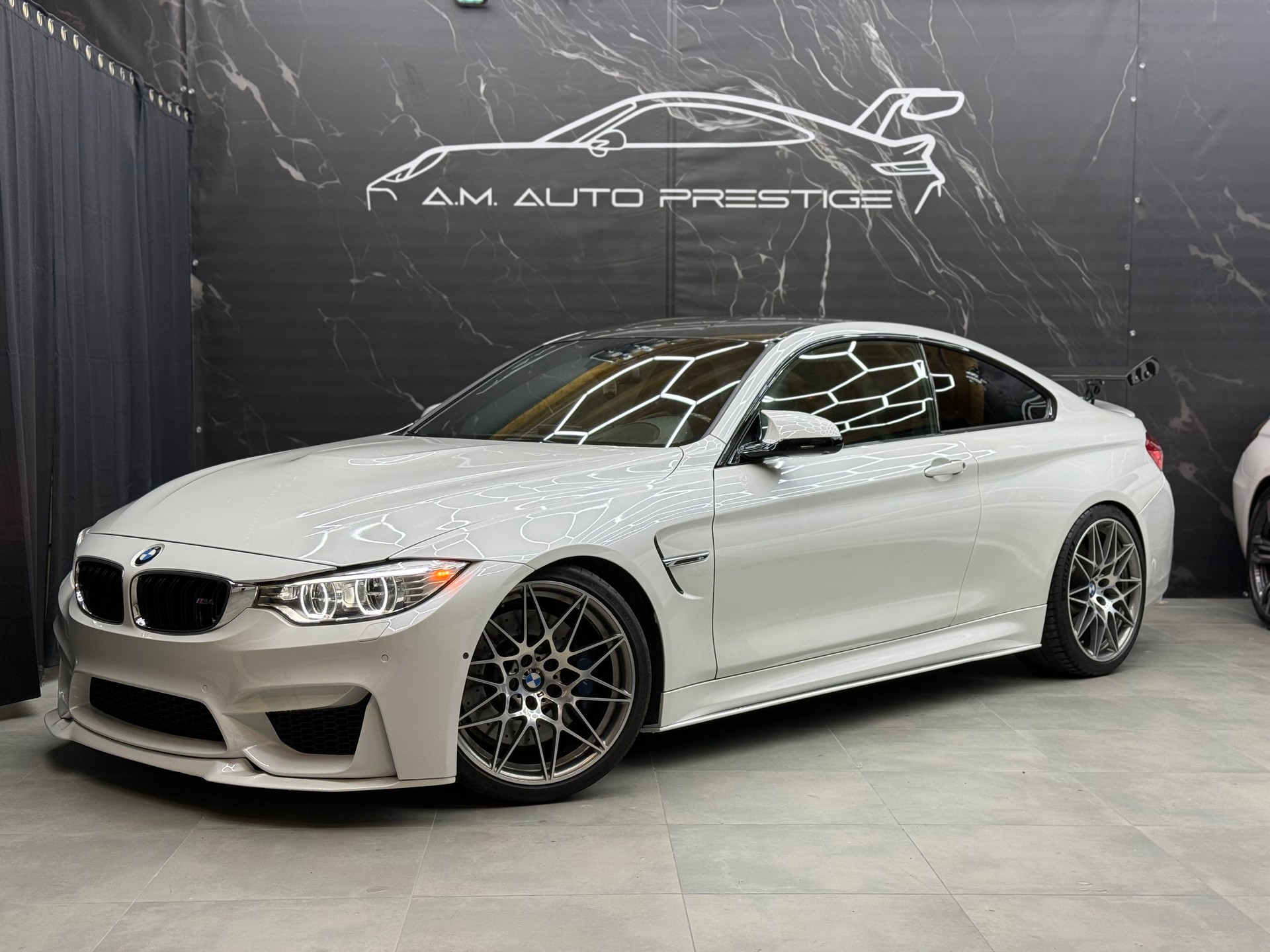 BMW M4 Coupé DKG-image-1