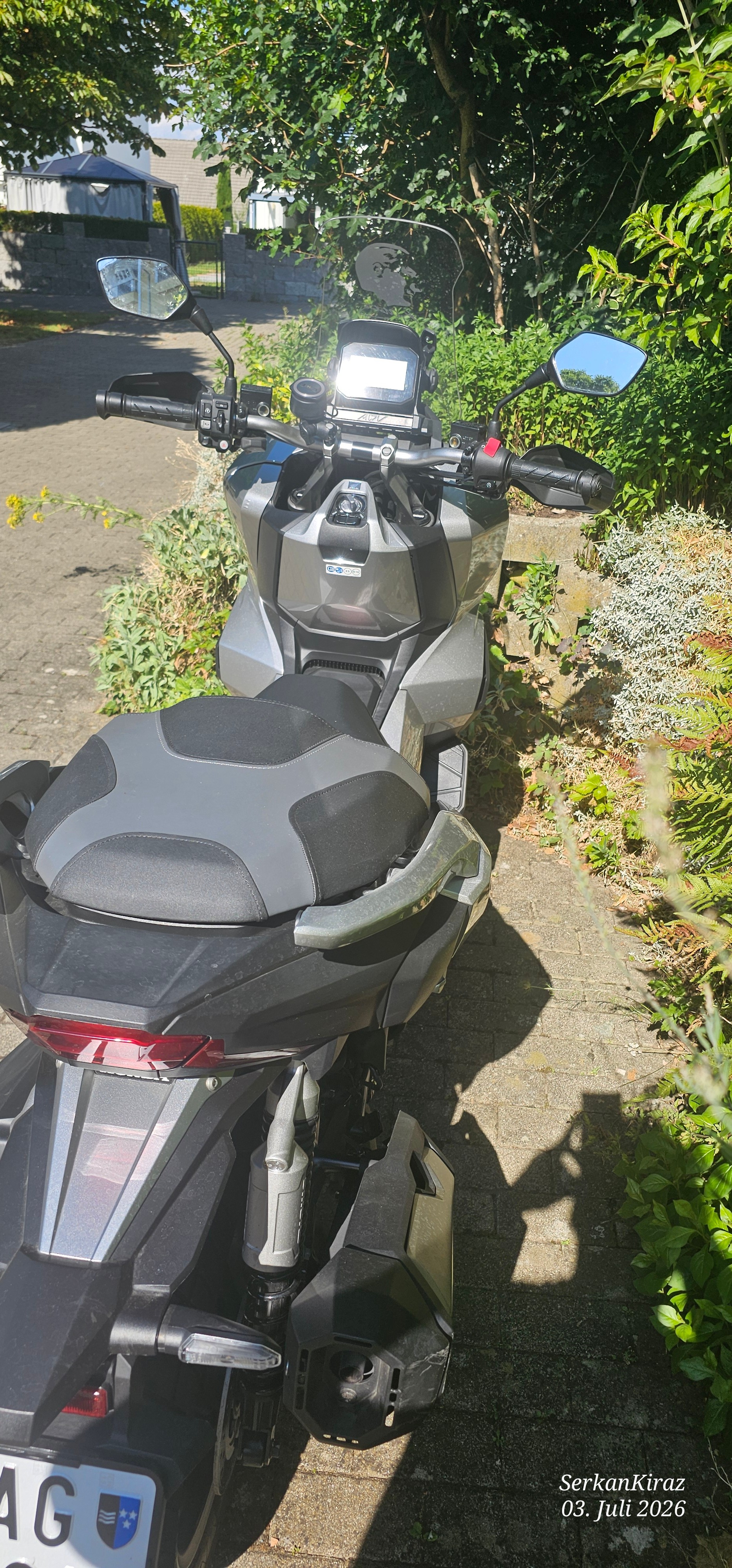 HONDA ADV 350-image-1