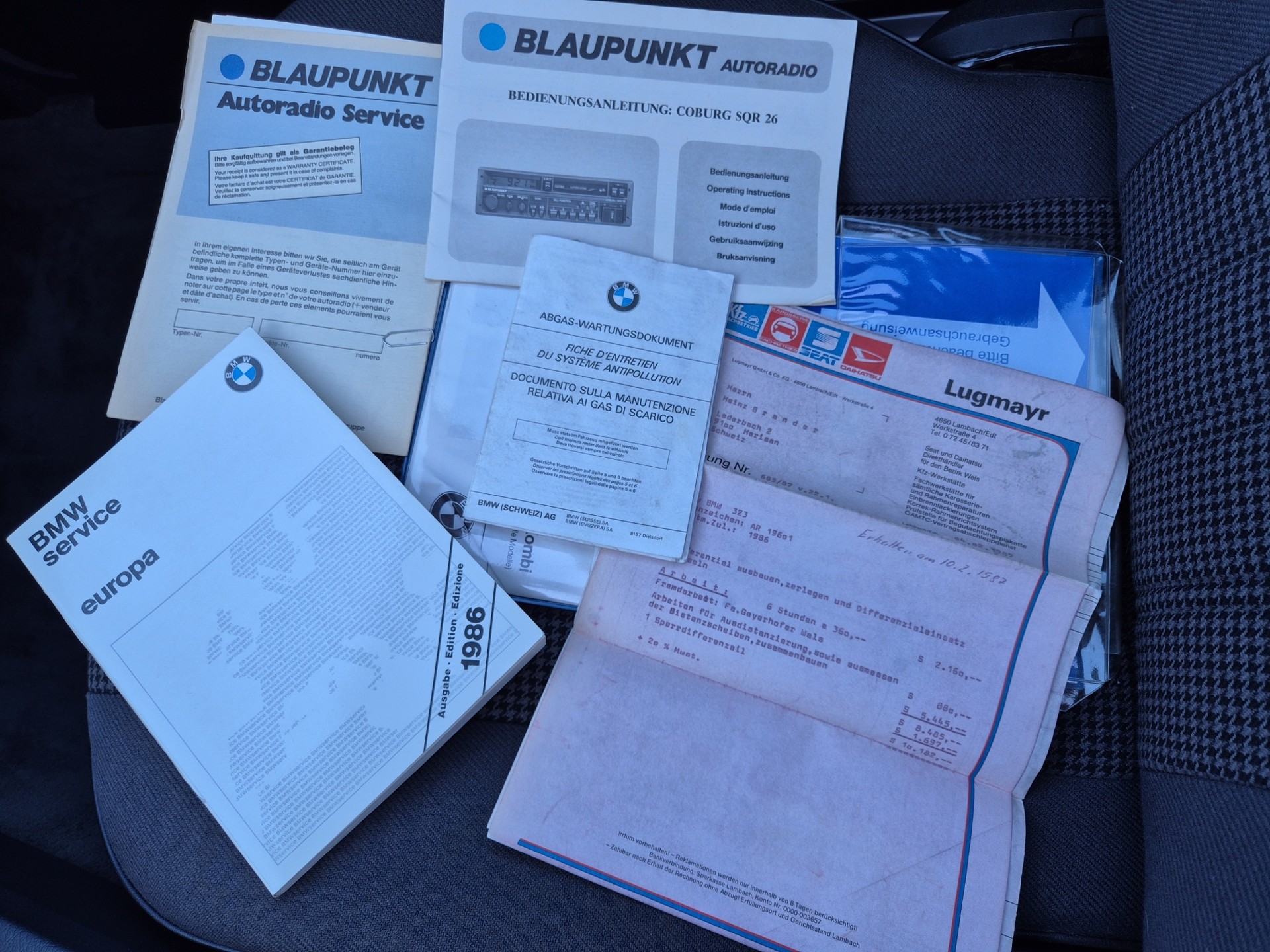 BMW 323i CH-image-23