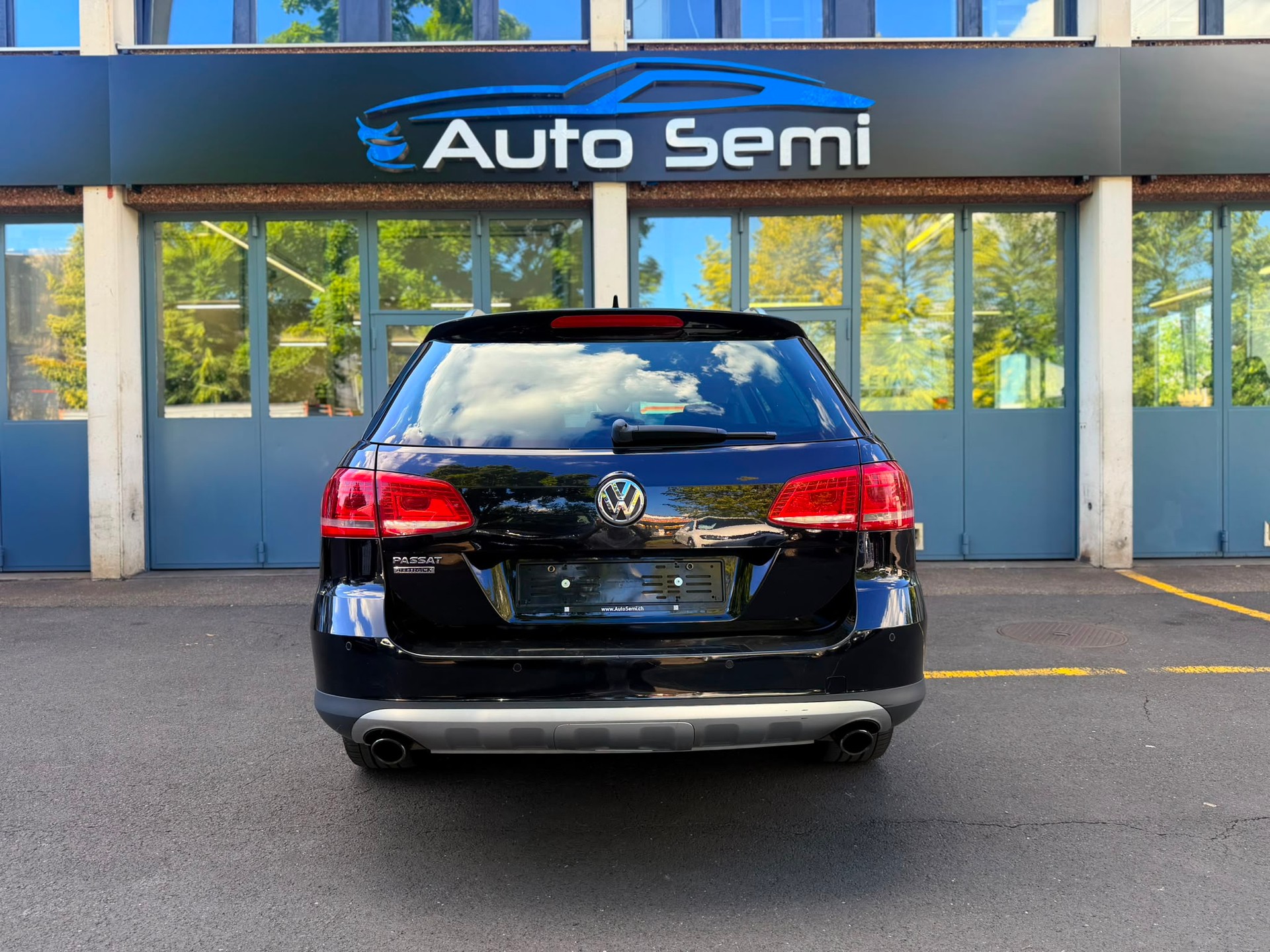 VW Passat Variant 2.0 TDI BMT Design 4M DSG-image-5