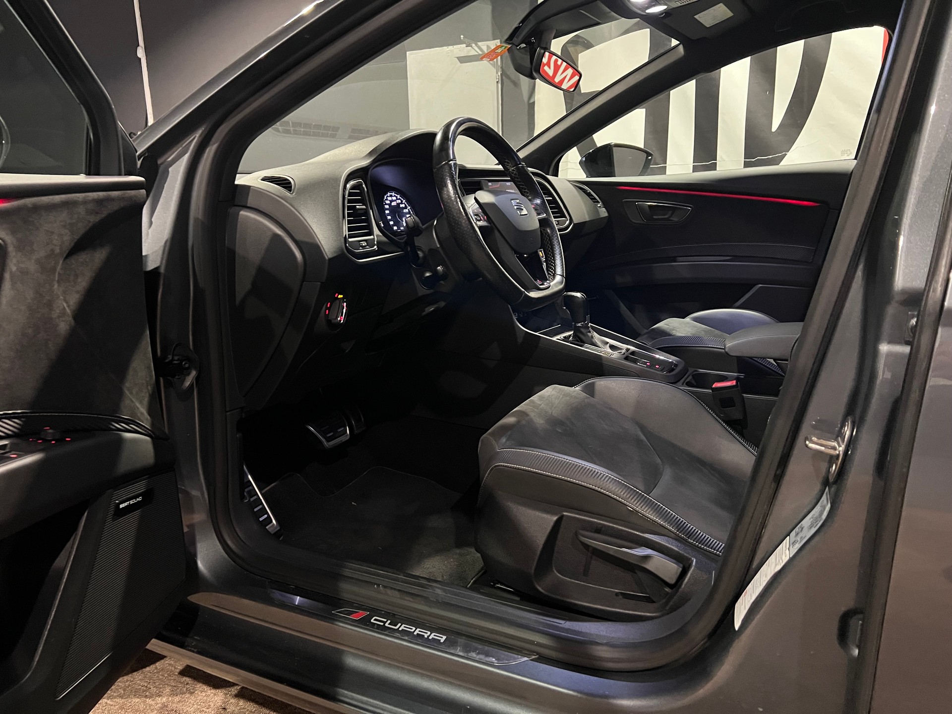 SEAT Leon ST 2.0 TSI Cupra 360 4 Drive DSG-image-10