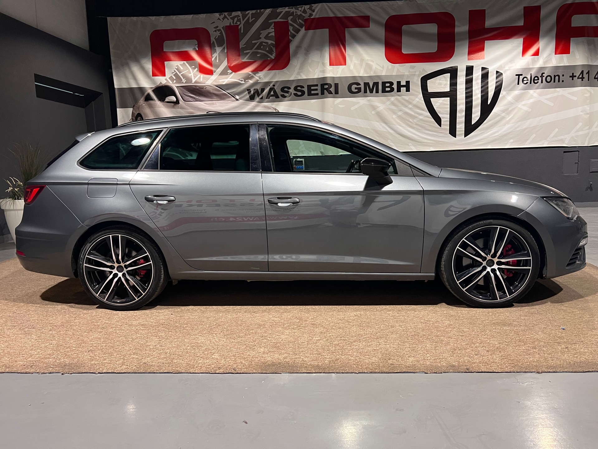 SEAT Leon ST 2.0 TSI Cupra 360 4 Drive DSG-showroom-element-1