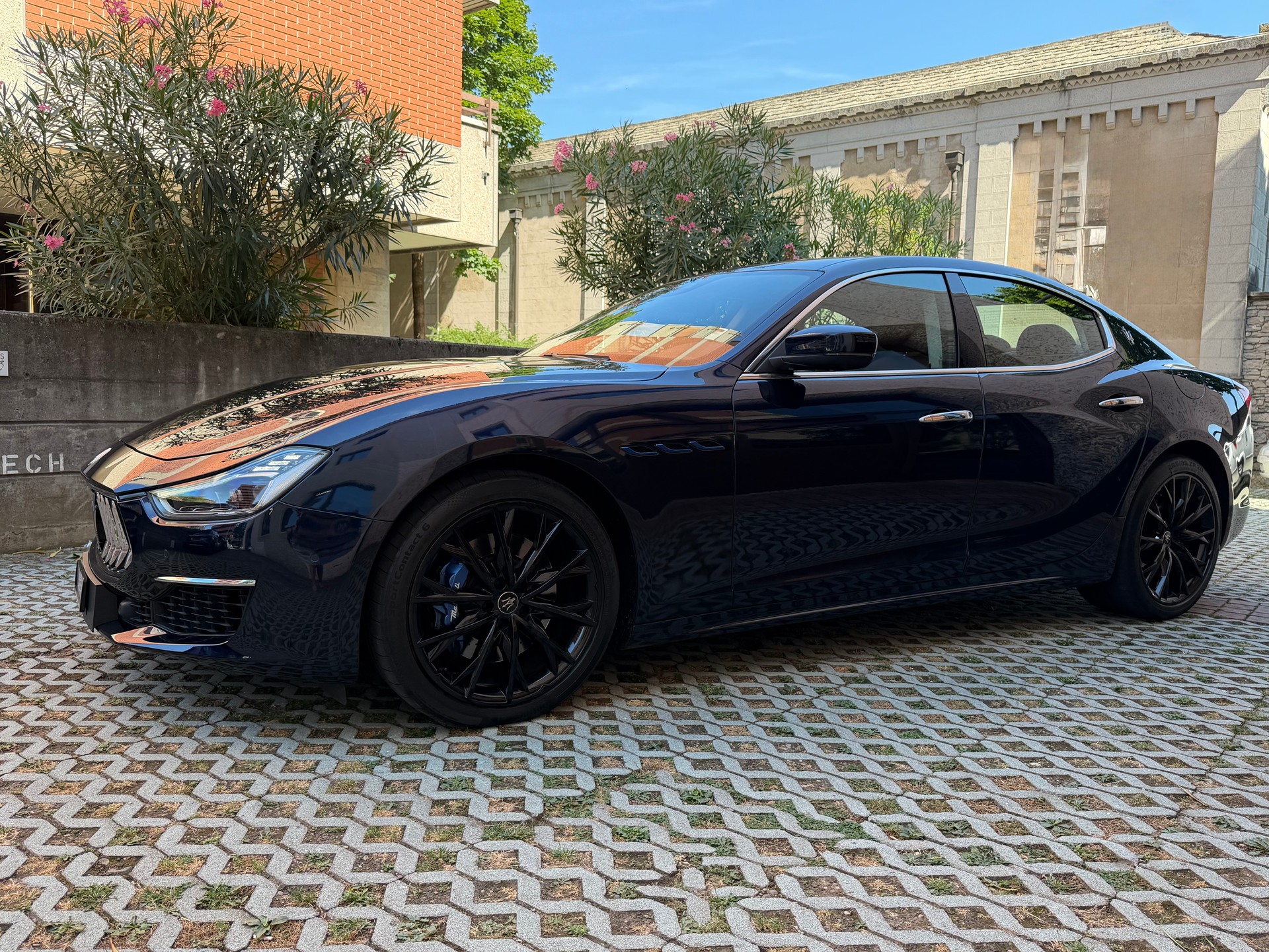 MASERATI Ghibli 2.0 Hybrid GranLuso Automatica-image-1