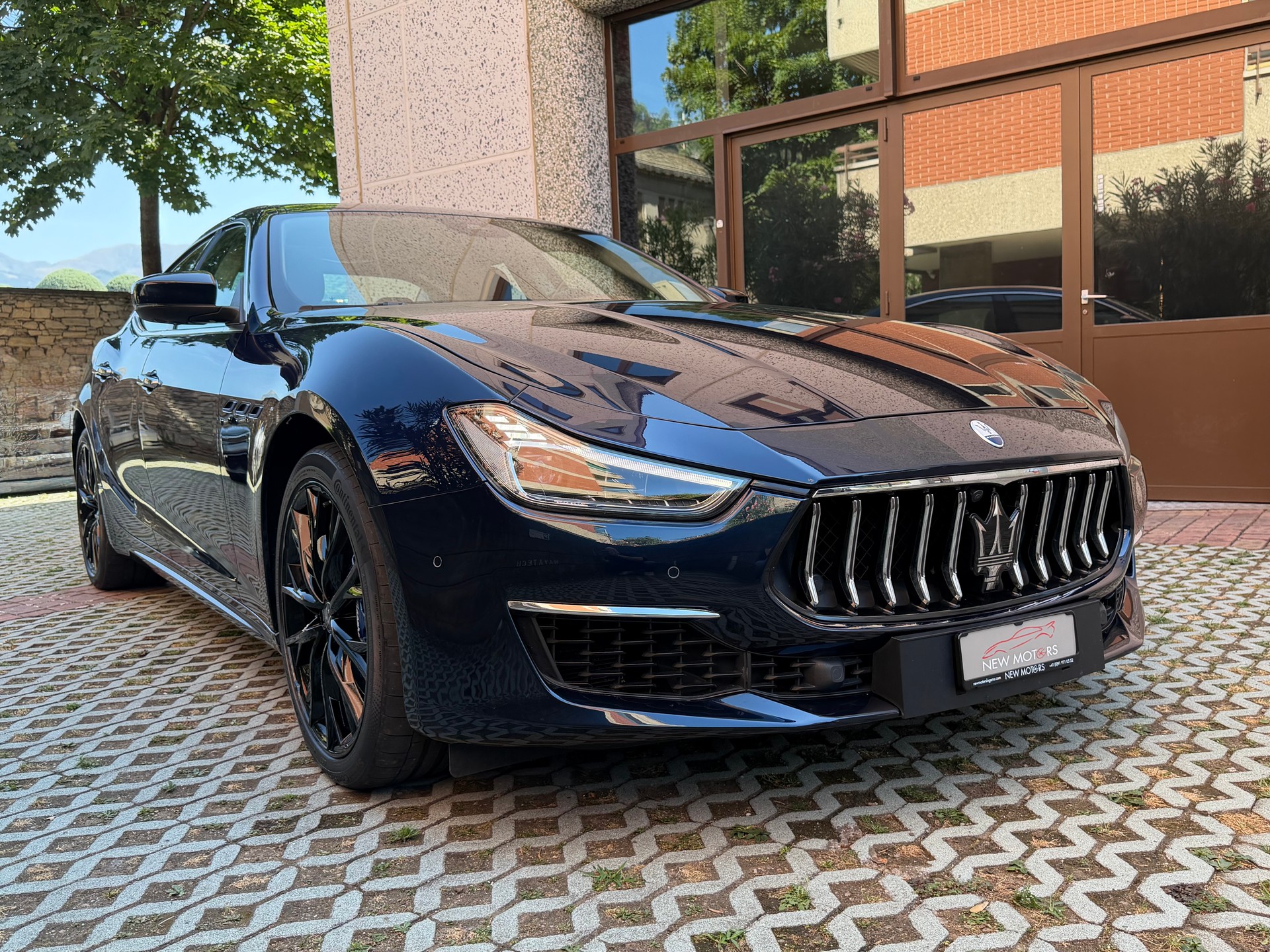 MASERATI Ghibli 2.0 Hybrid GranLuso Automatica-image-2