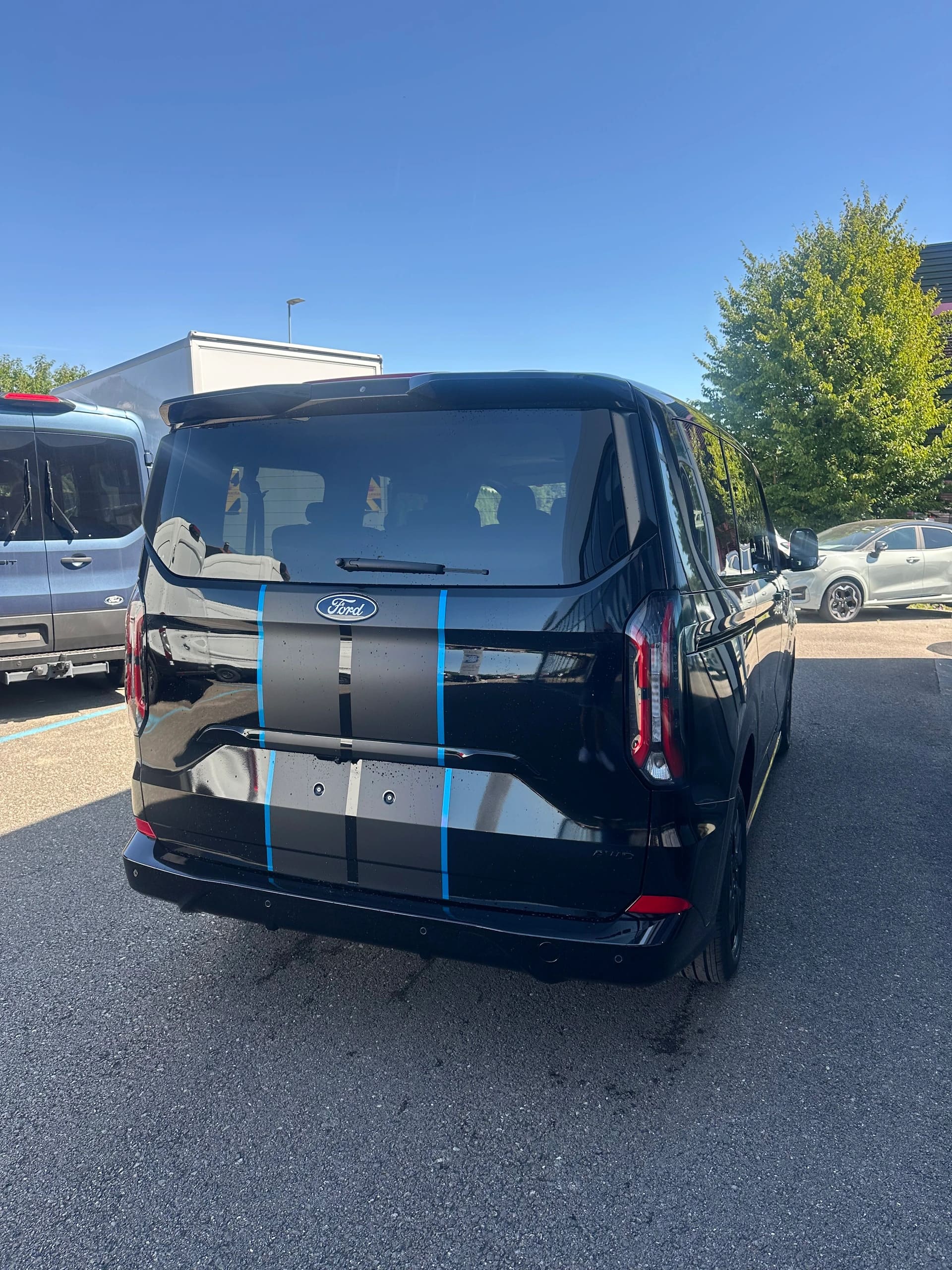 FORD Tourneo Custom 320 L1 2.0 EcoBl Sport/170CV/Aut.4x4-image-6