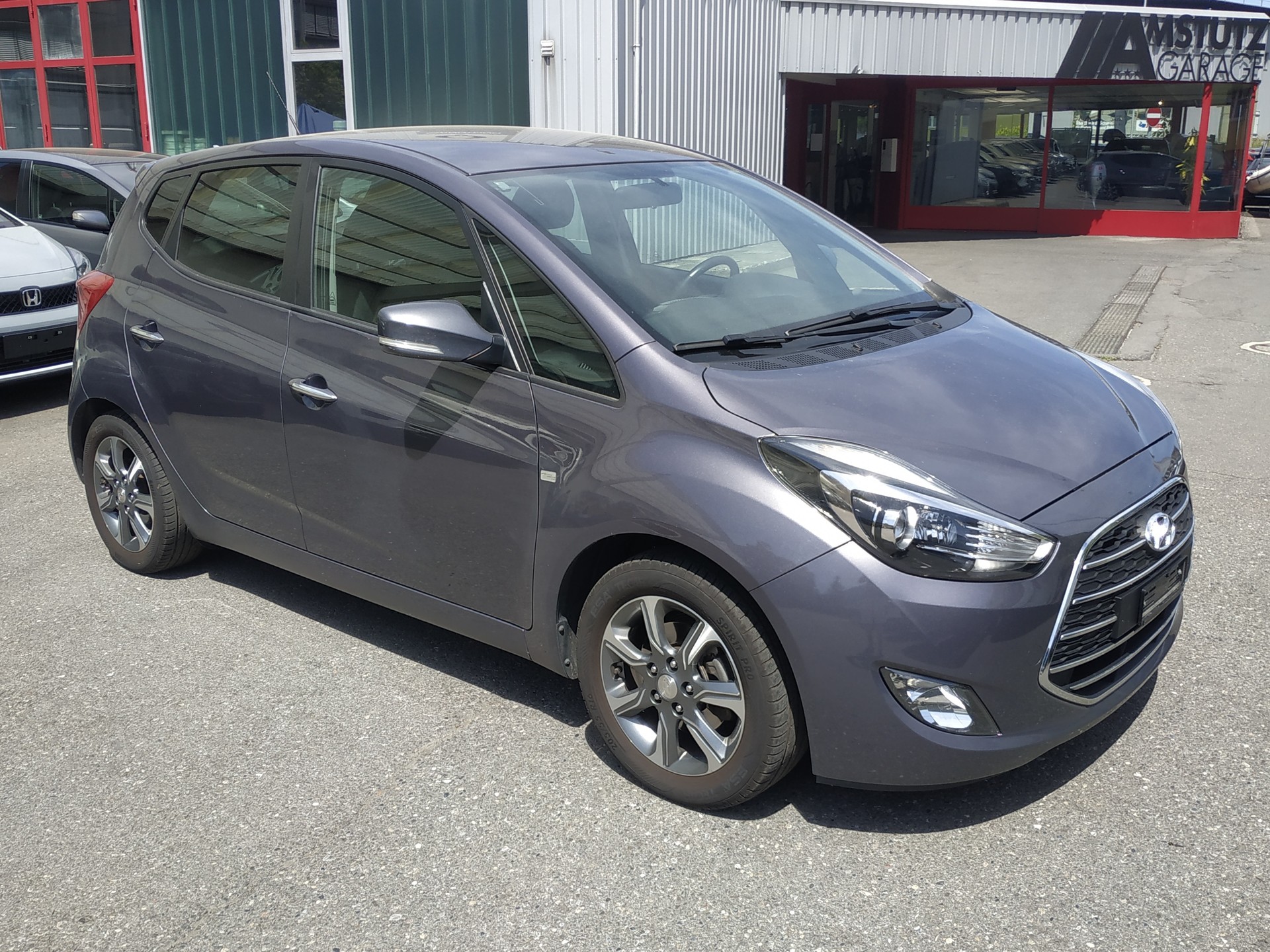 HYUNDAI iX20 1.6 CRDi Amplia-showroom-element-1