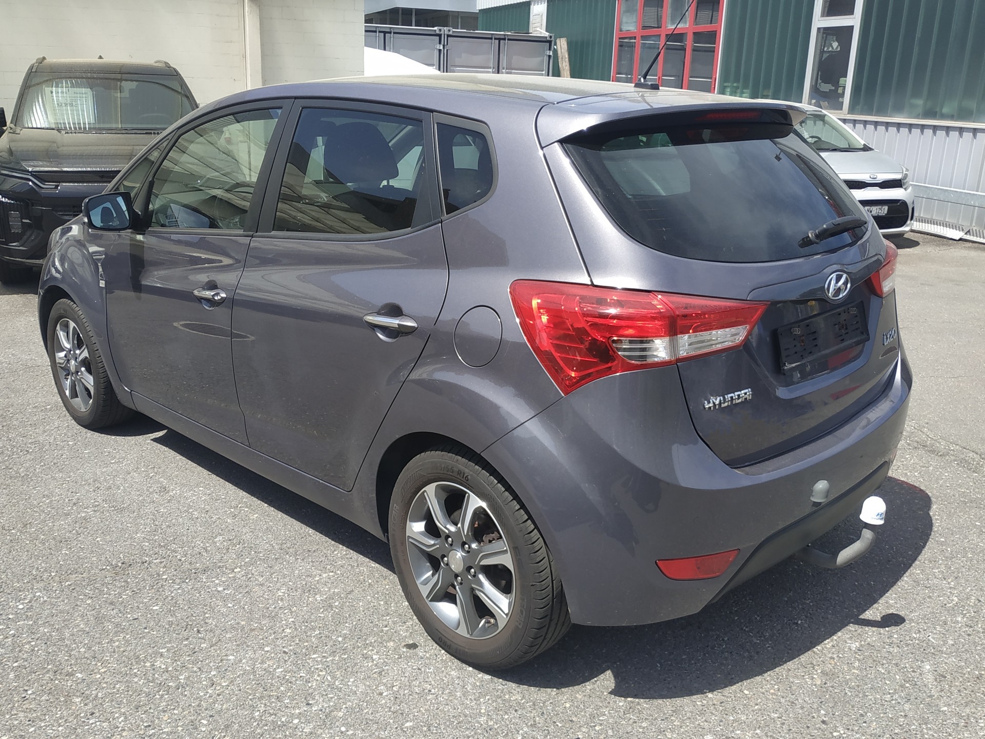 HYUNDAI iX20 1.6 CRDi Amplia-image-4