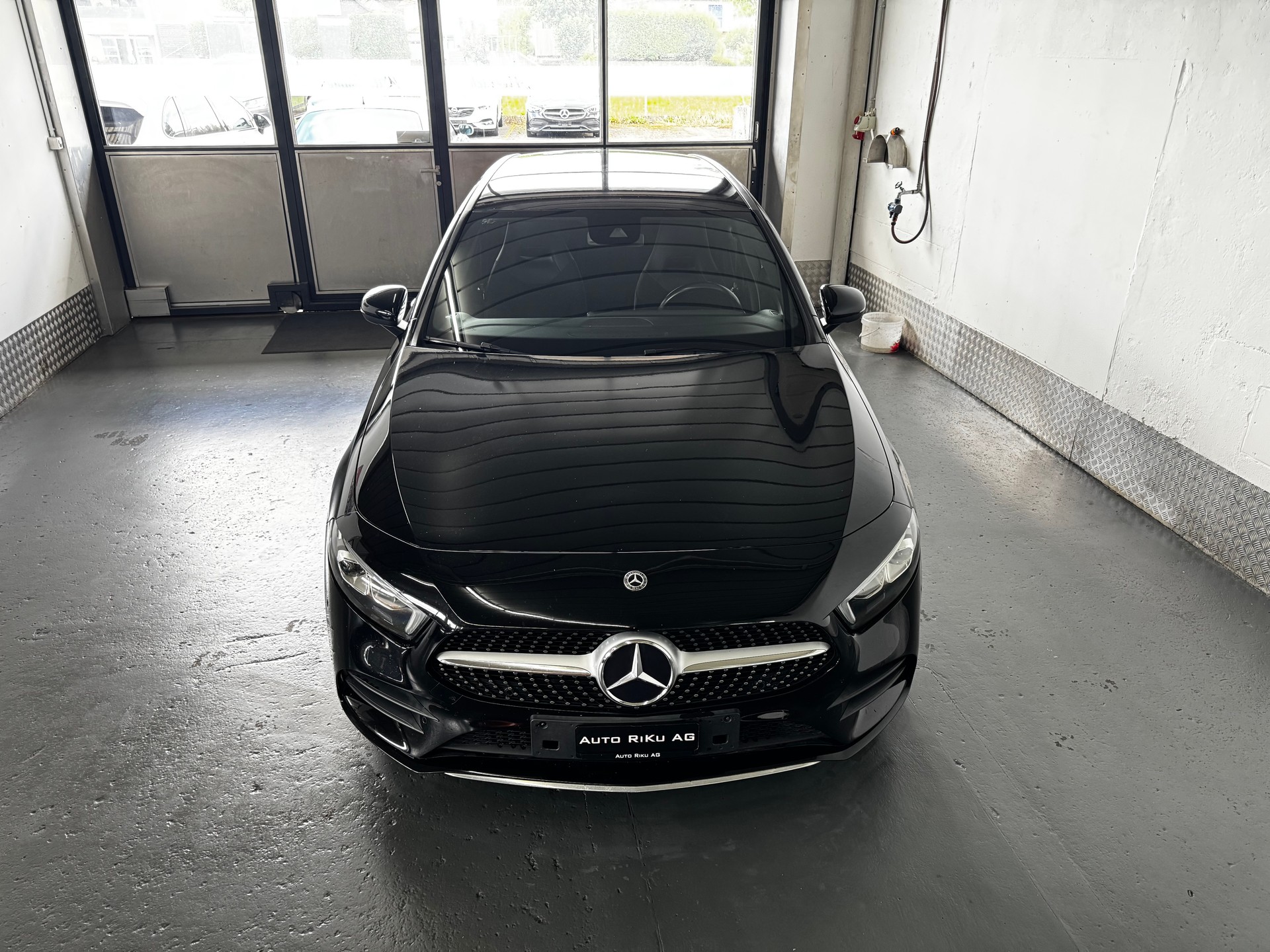 MERCEDES-BENZ A 200 AMG Line 7G-DCT-showroom-element-2
