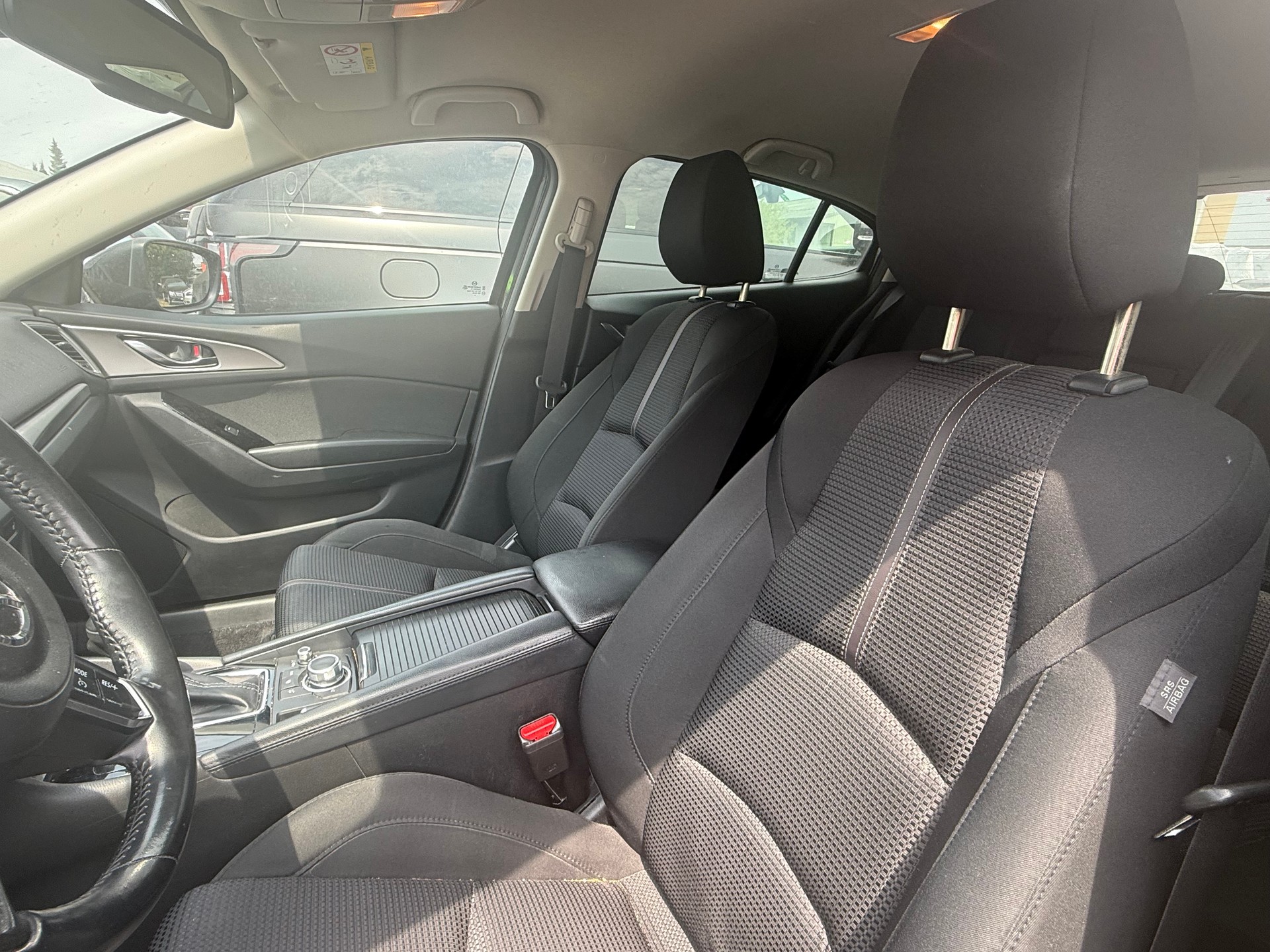 MAZDA 3 SKYACTIV-D 105 Ambition Plus Automat-image-8