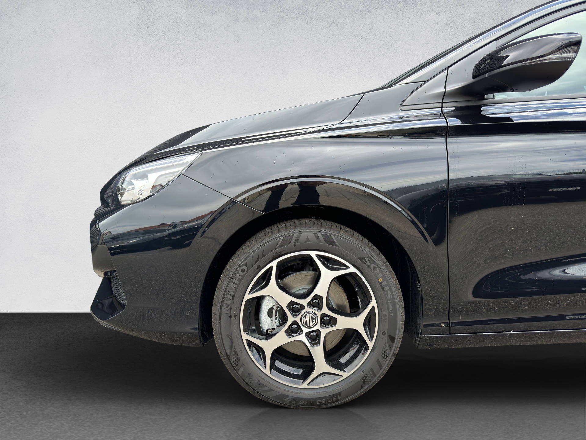 MG 3 1.5 Hybrid+ Luxury-image-3