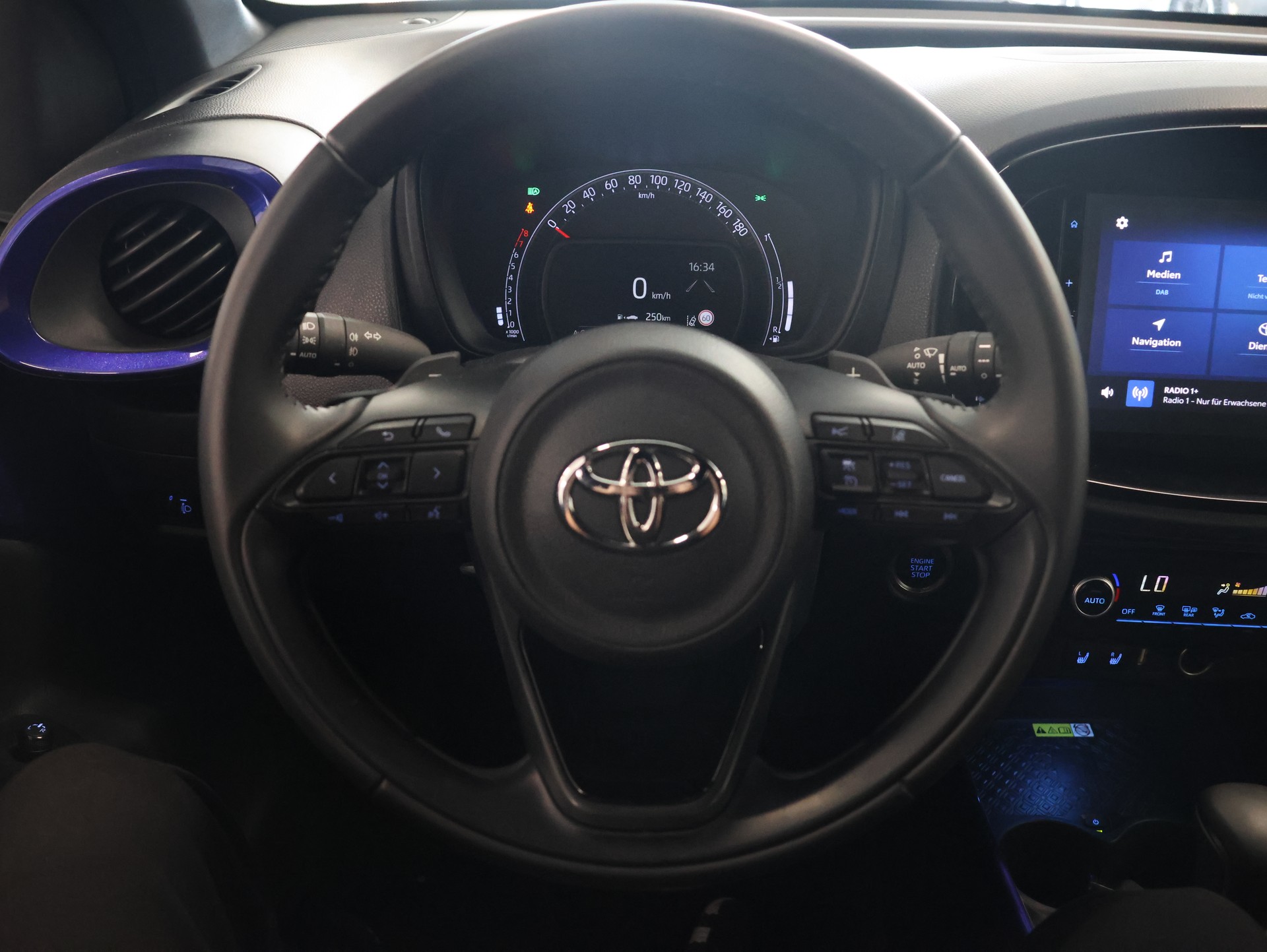 TOYOTA Aygo X 1.0 VVT-i Trend CVT *Sitzheizung* *Rückfahrkamera* *Faltdach*-image-12