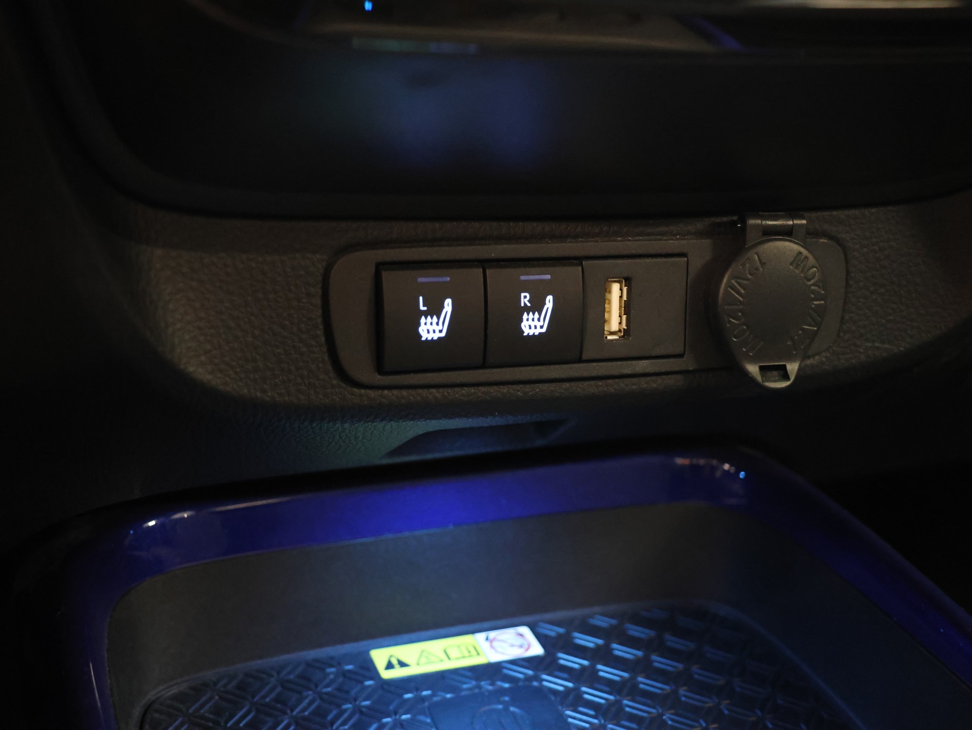 TOYOTA Aygo X 1.0 VVT-i Trend CVT *Sitzheizung* *Rückfahrkamera* *Faltdach*-image-17