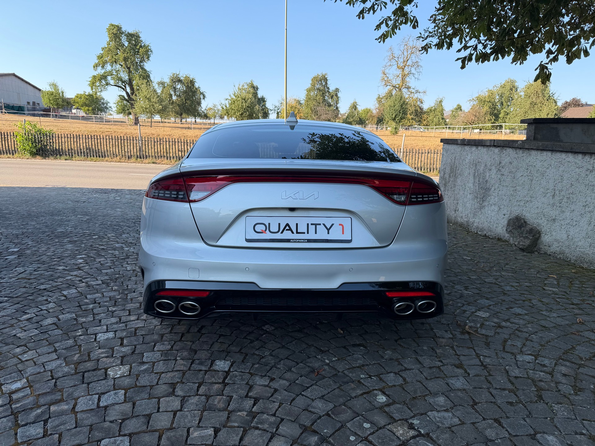 KIA Stinger 3.3 T-GDi GT Automat AWD / Ab MFK / Service gepflegt / Werksgarantie / Leder / Head up / Navi-image-5