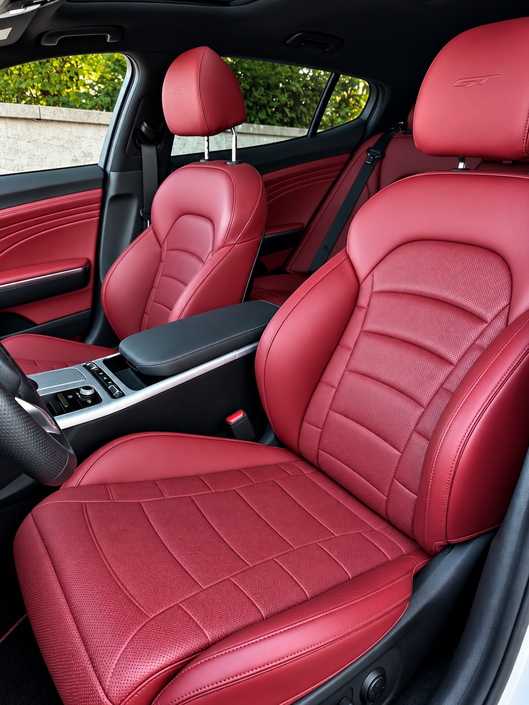KIA Stinger 3.3 T-GDi GT Automat AWD / Ab MFK / Service gepflegt / Werksgarantie / Leder / Head up / Navi-image-10