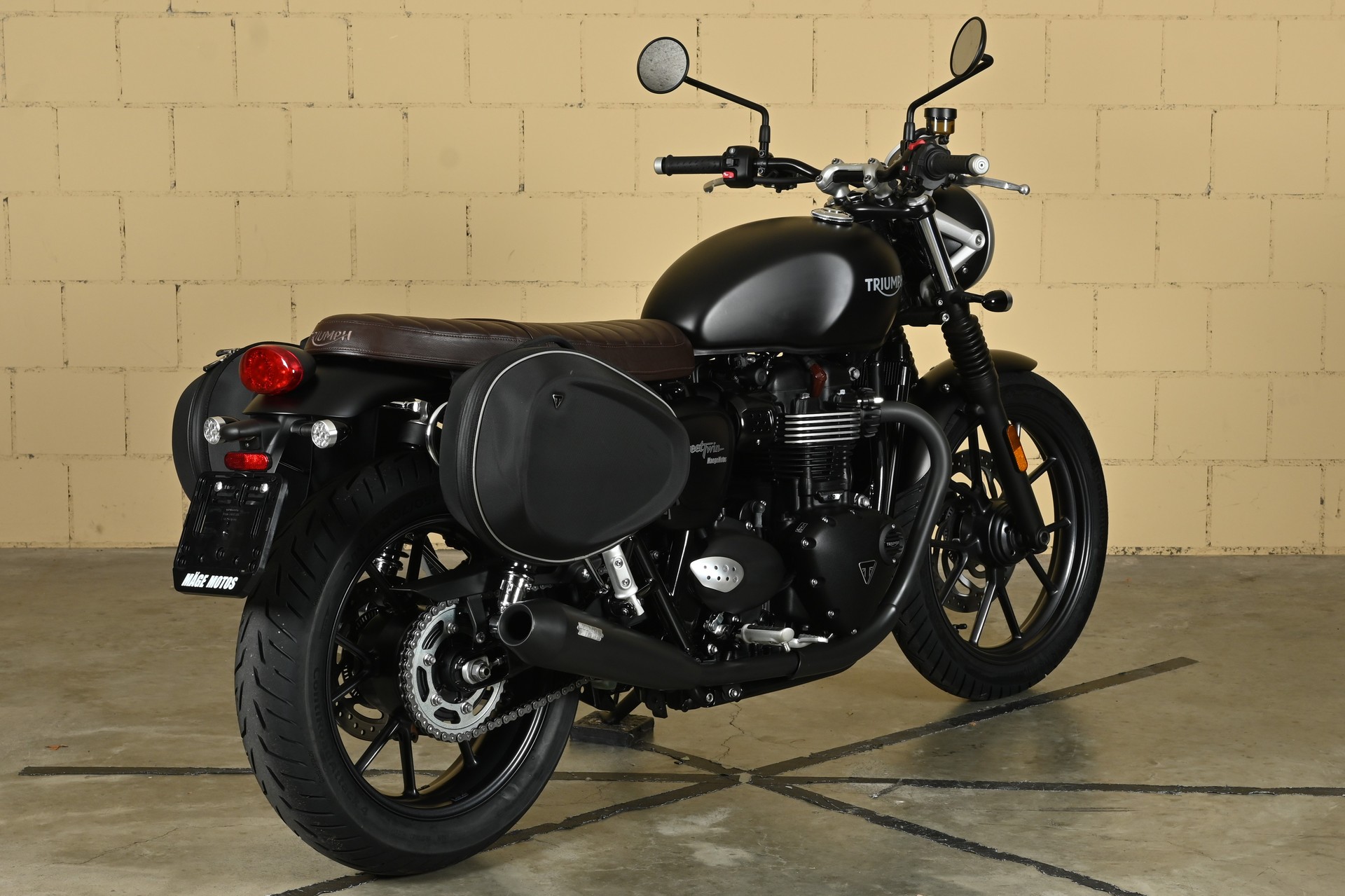 TRIUMPH Street Twin 900 i-image-13