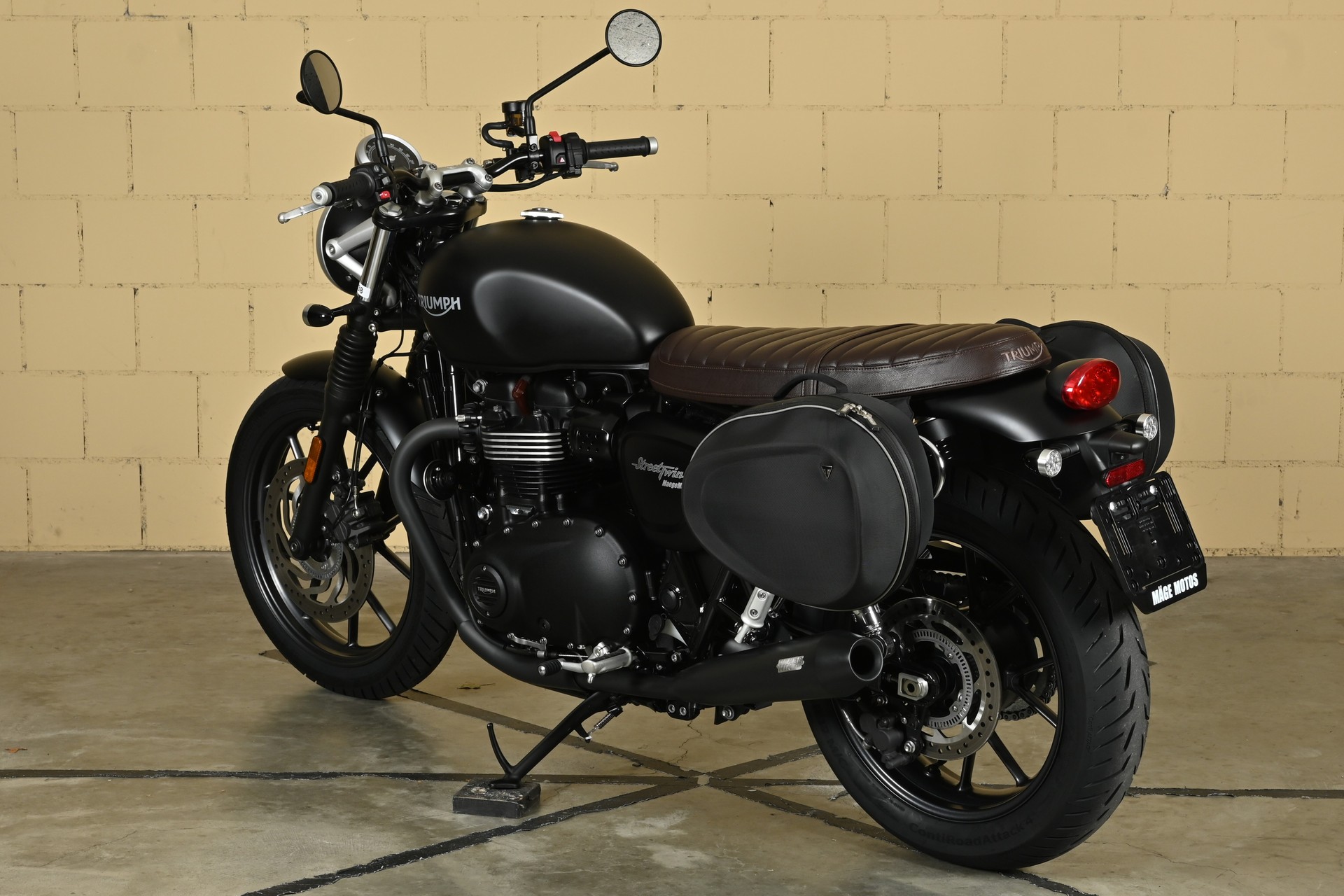 TRIUMPH Street Twin 900 i-image-12