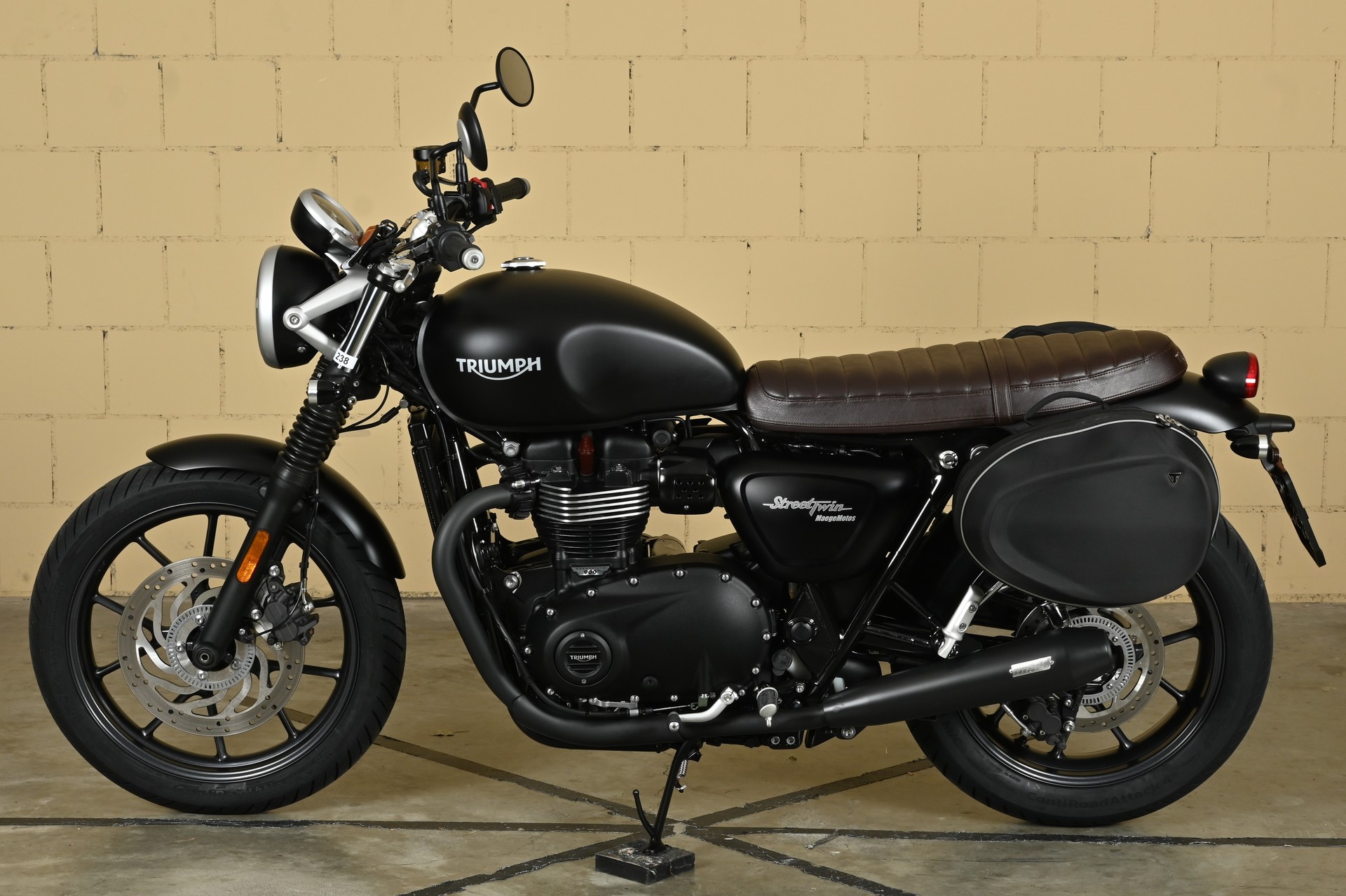 TRIUMPH Street Twin 900 i-image-4