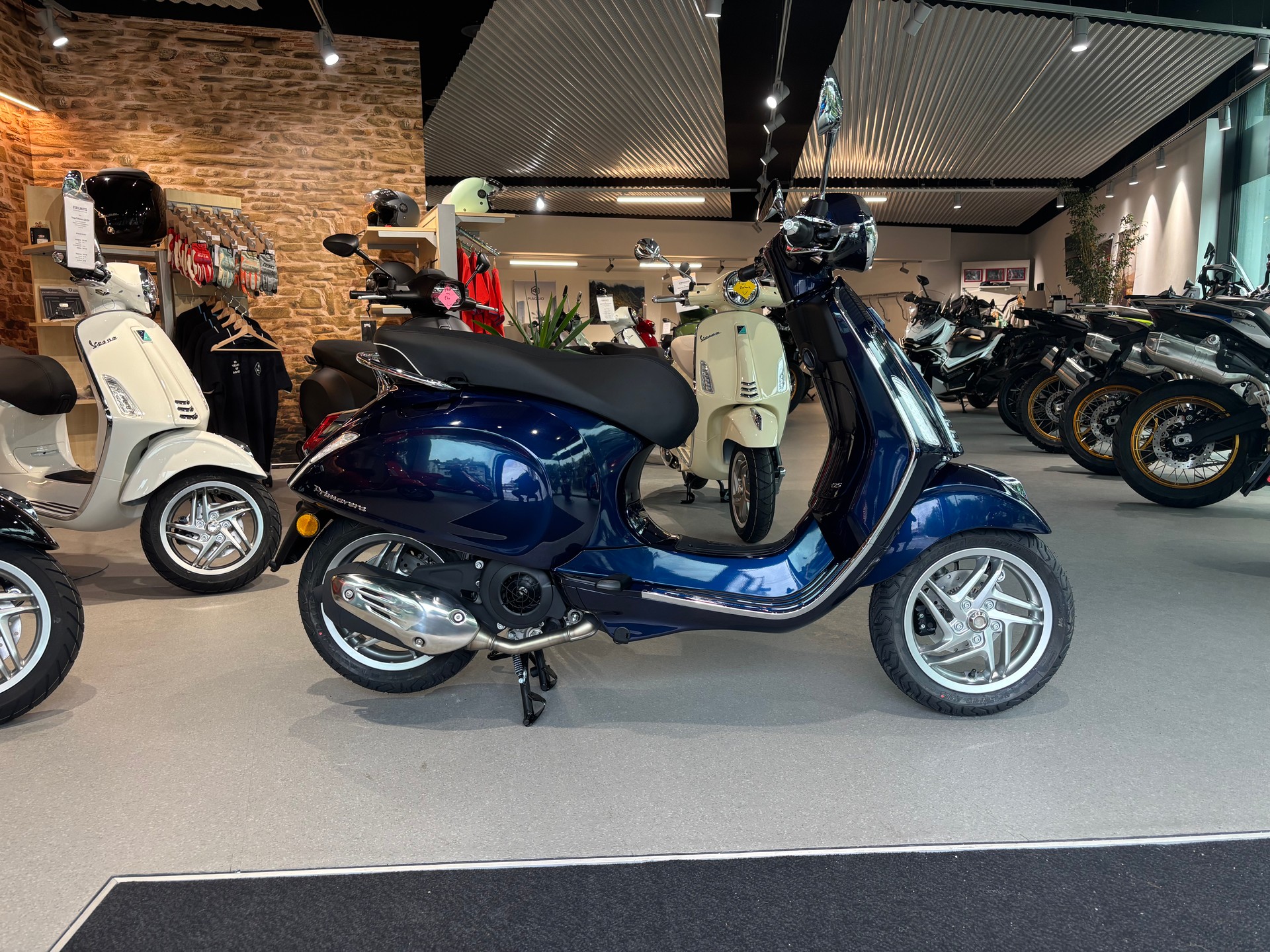 PIAGGIO Vespa Primavera 125 E5+-image-3