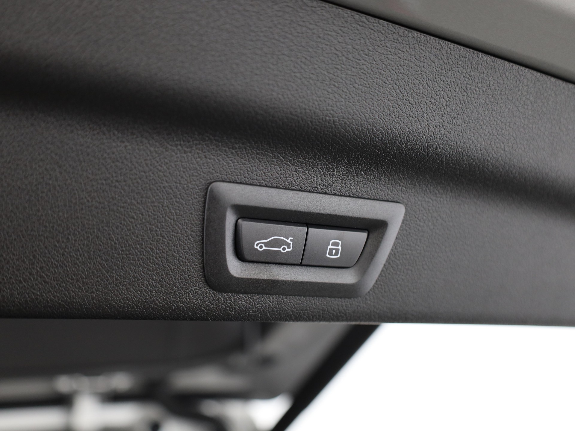 BMW X1 U11 23i xDrive paddles-image-9