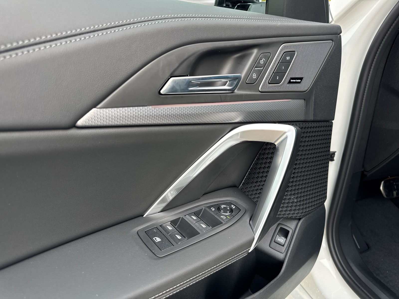 BMW X1 xDrive 23i 48V M Sport Pro-image-21